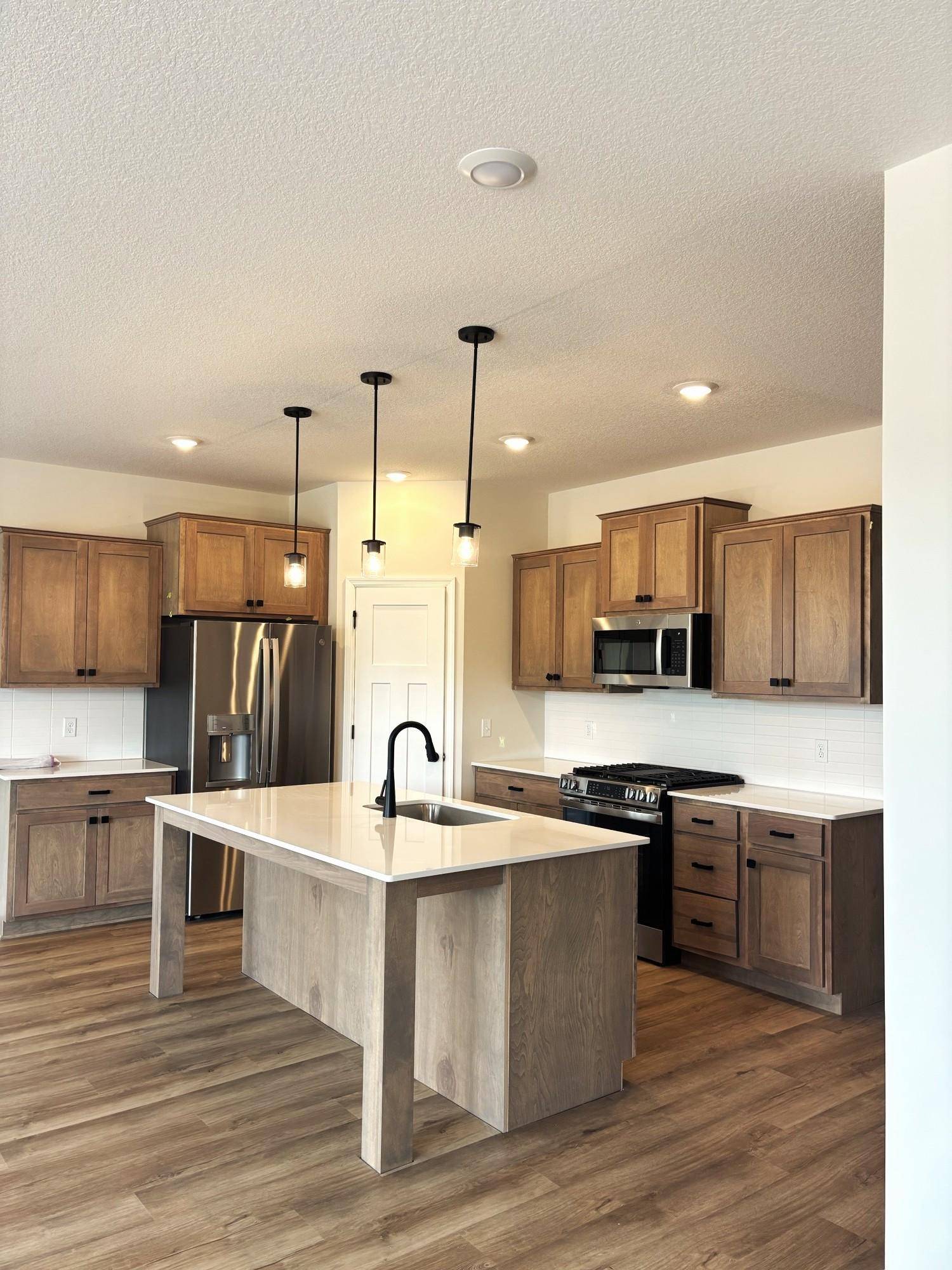 538 Tulare TER, Newport, MN 55055