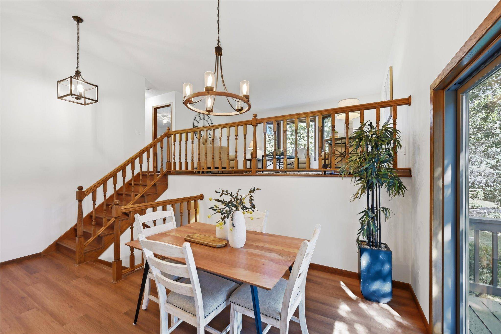 525 Mackubin CIR, Saint Paul, MN 55126