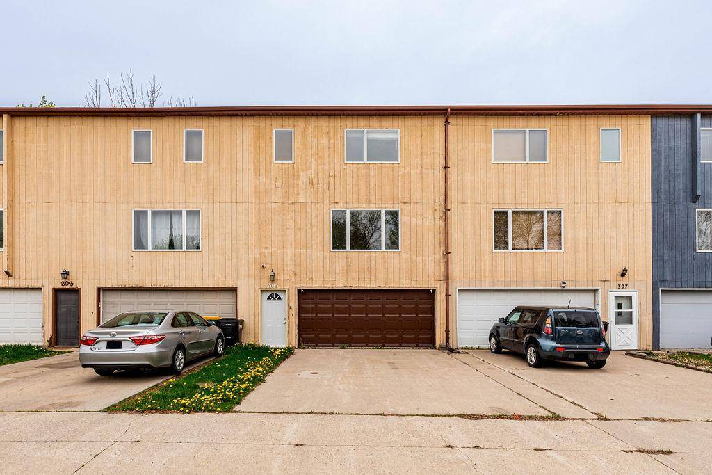305 6th ST NW, West Fargo, ND 58078