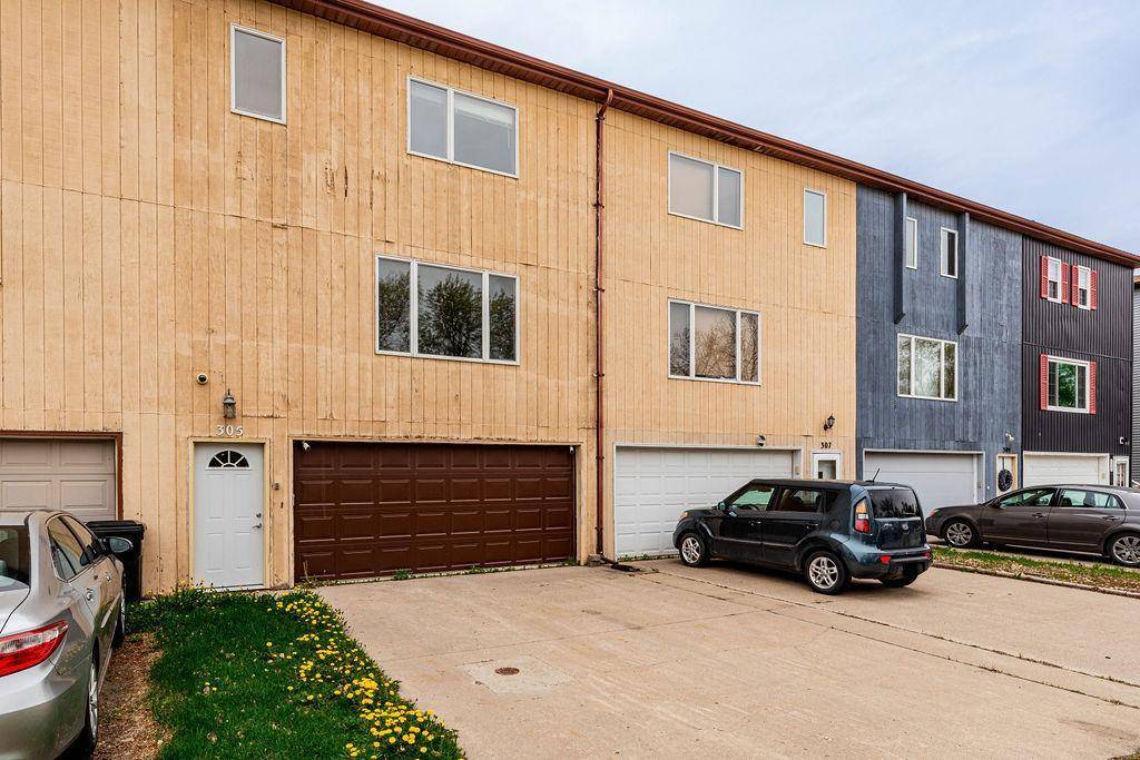 305 6th ST NW, West Fargo, ND 58078
