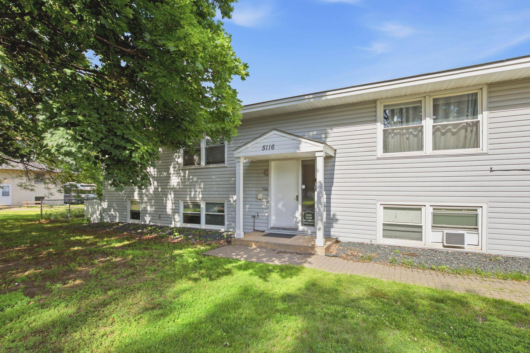 5116 Edgewood AVE N, Minneapolis, MN 55428
