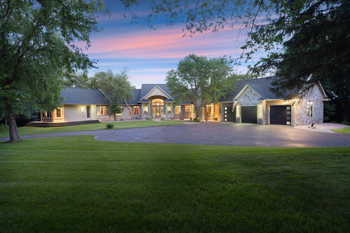 15270 Painters Lane CIR N, Stillwater, MN 55082