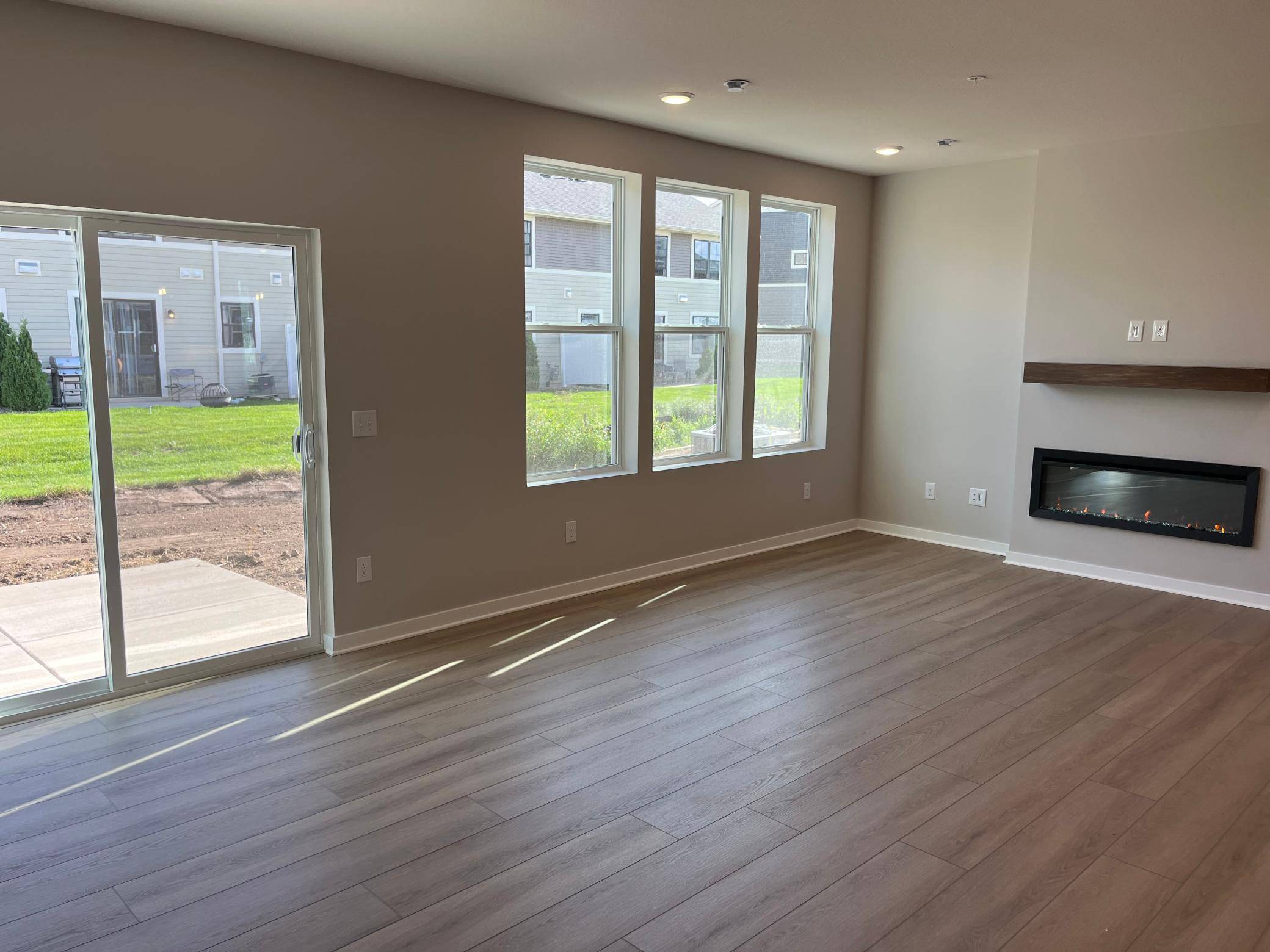17970 Genoa DR, Lakeville, MN 55044
