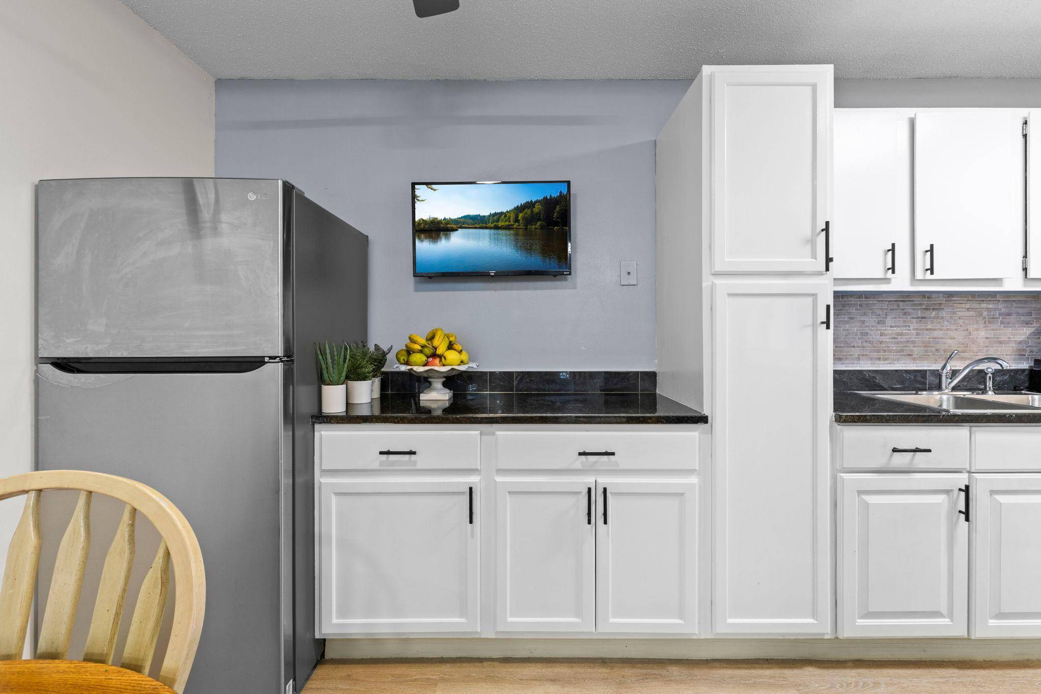 4201 Lakeside AVE N #214, Brooklyn Center, MN 55429