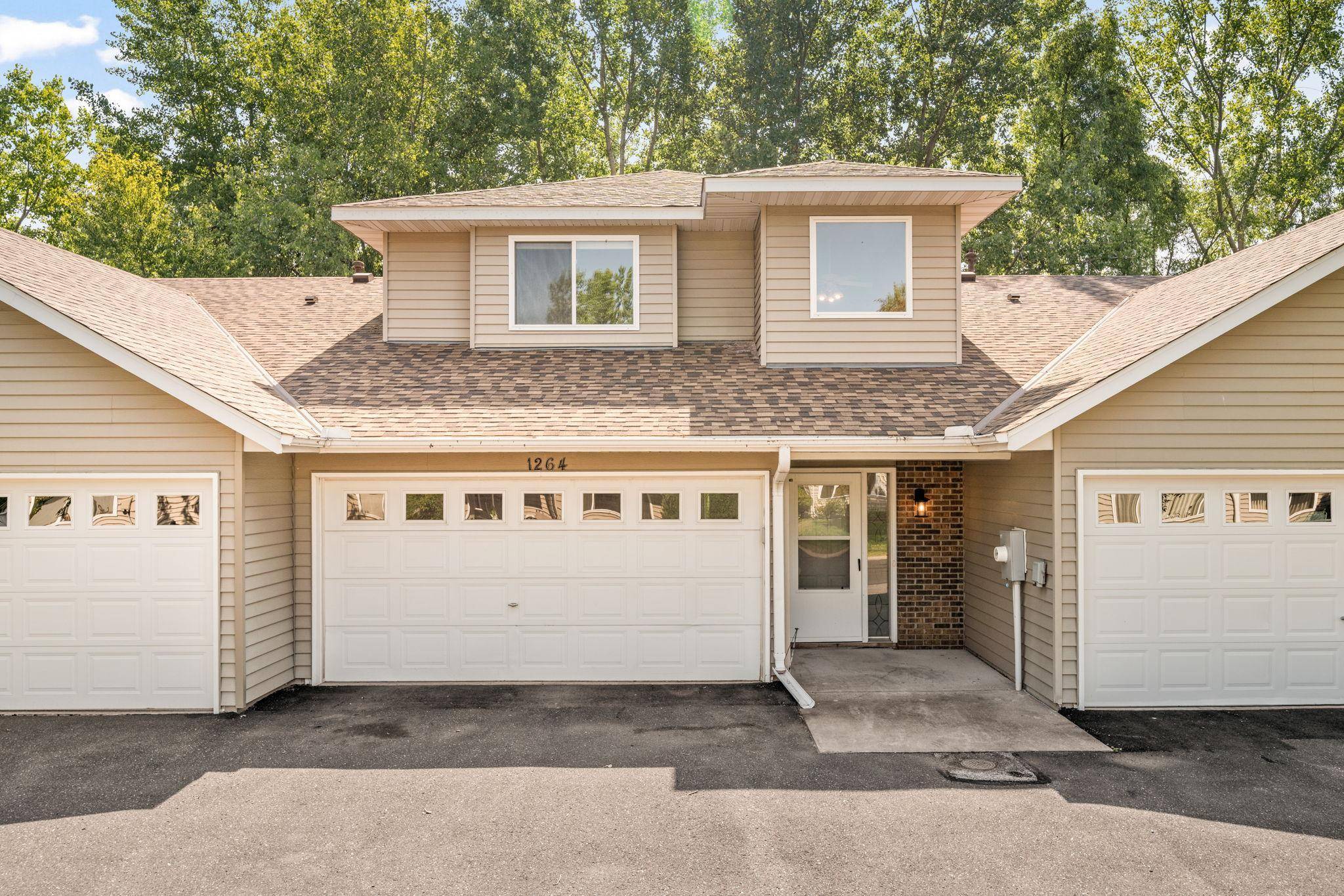 1264 Island DR, Forest Lake, MN 55025