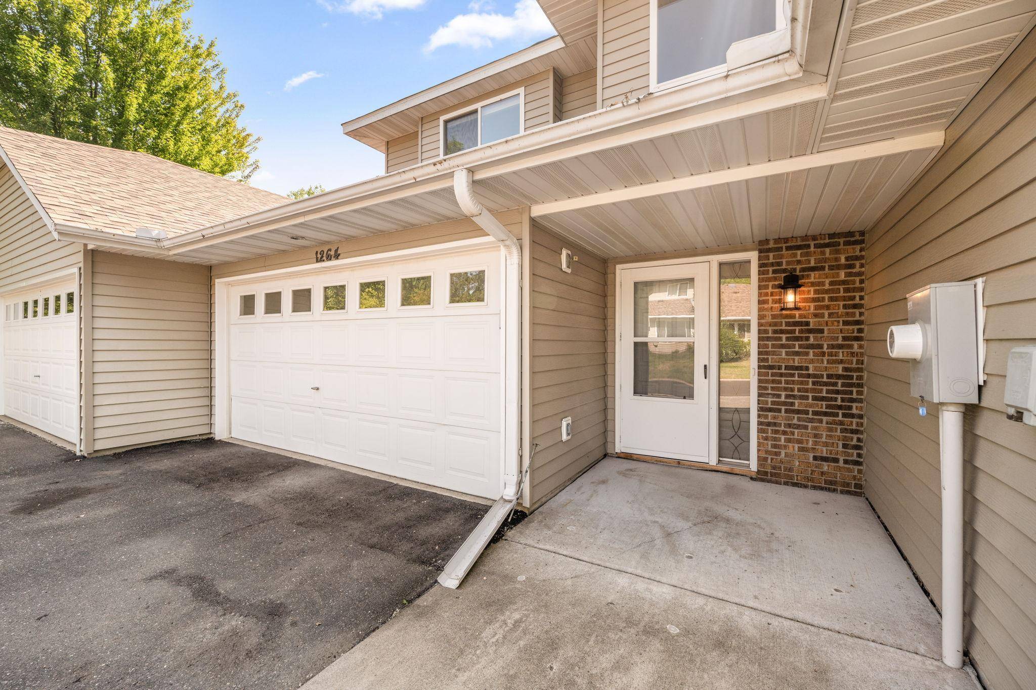 1264 Island DR, Forest Lake, MN 55025