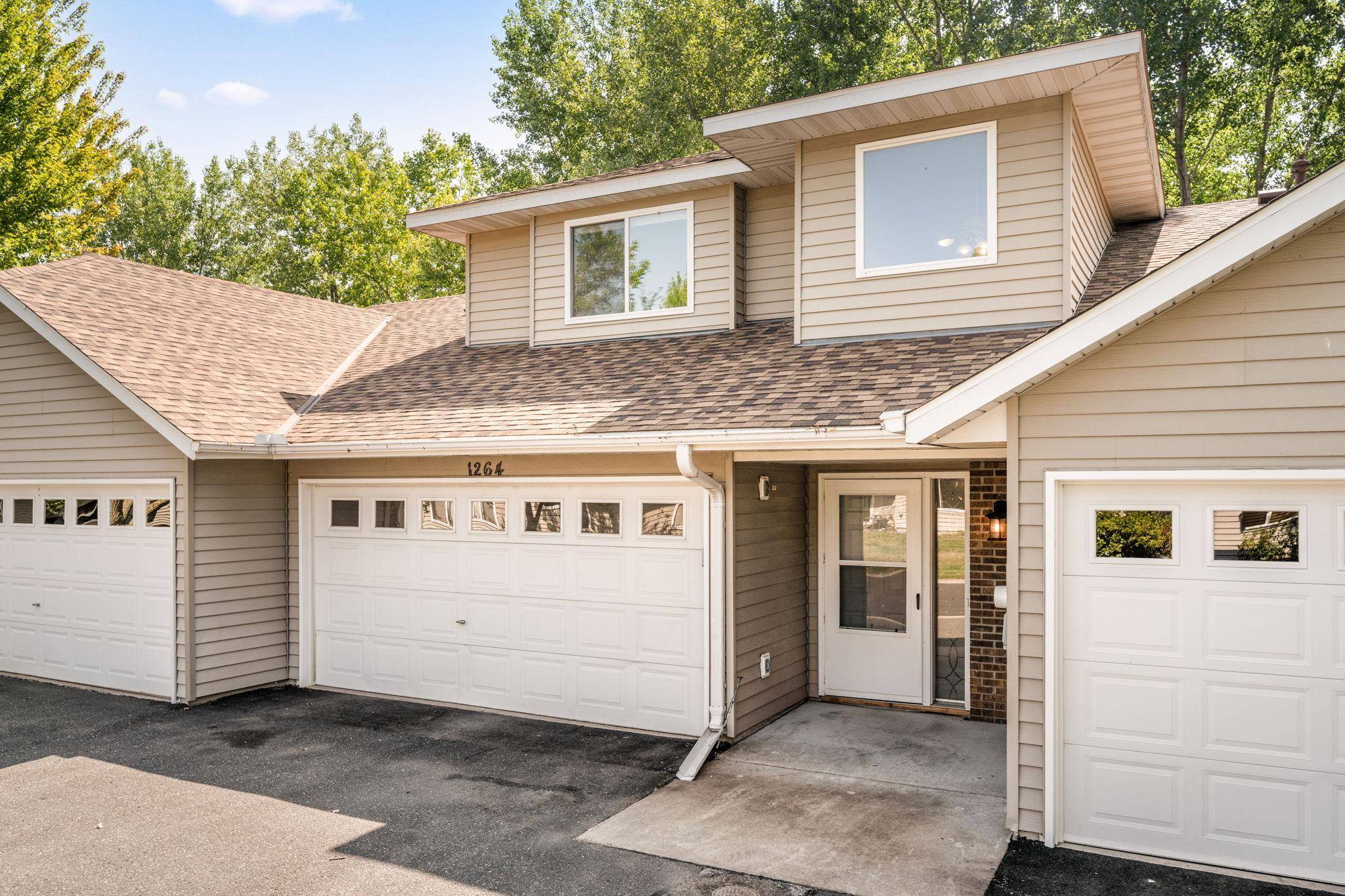 1264 Island DR, Forest Lake, MN 55025