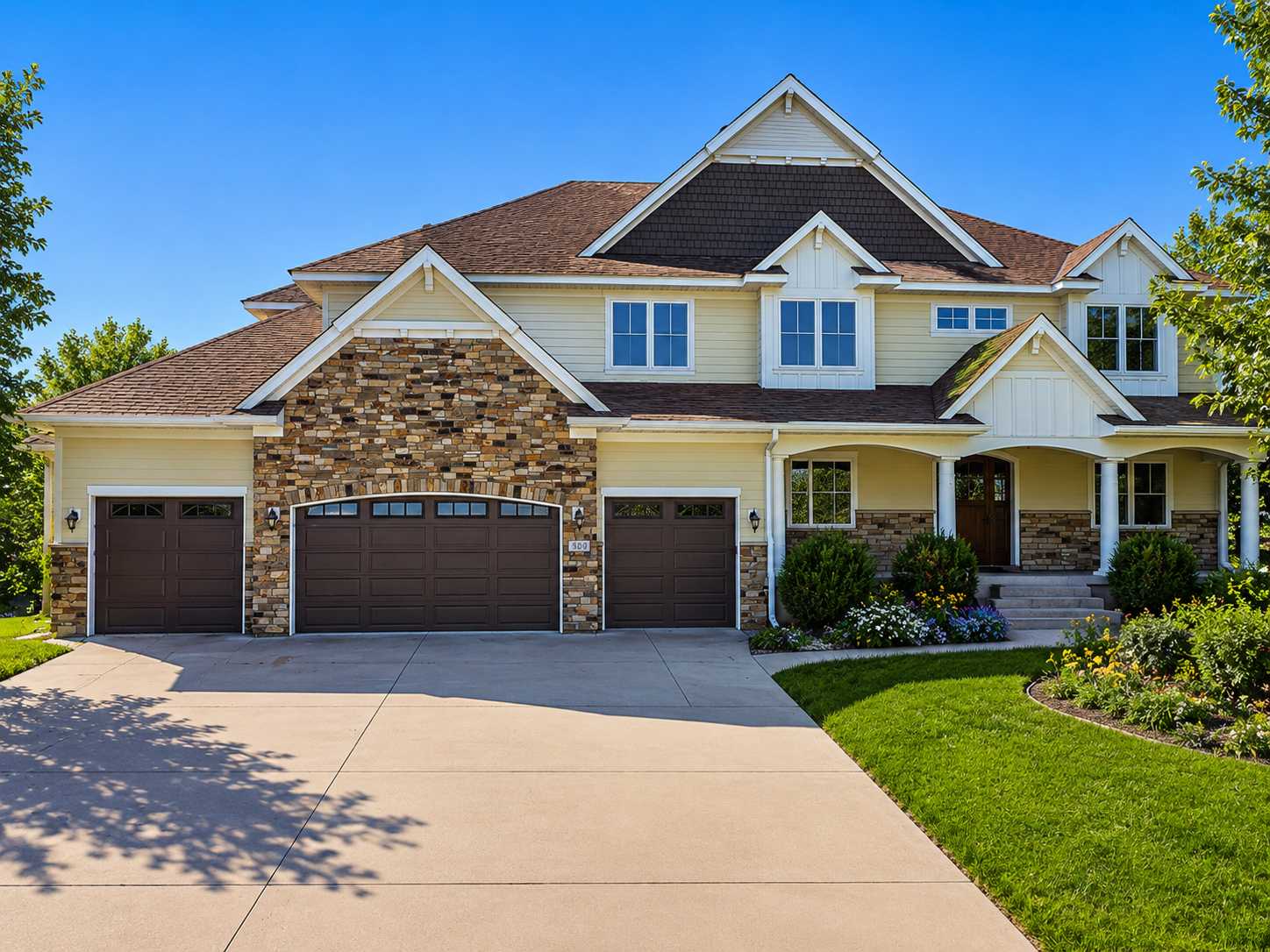 5450 Archer LN N, Plymouth, MN 55446