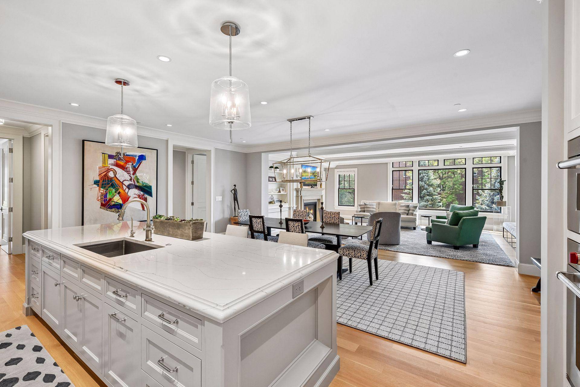 240 Minnetonka AVE S #304, Wayzata, MN 55391