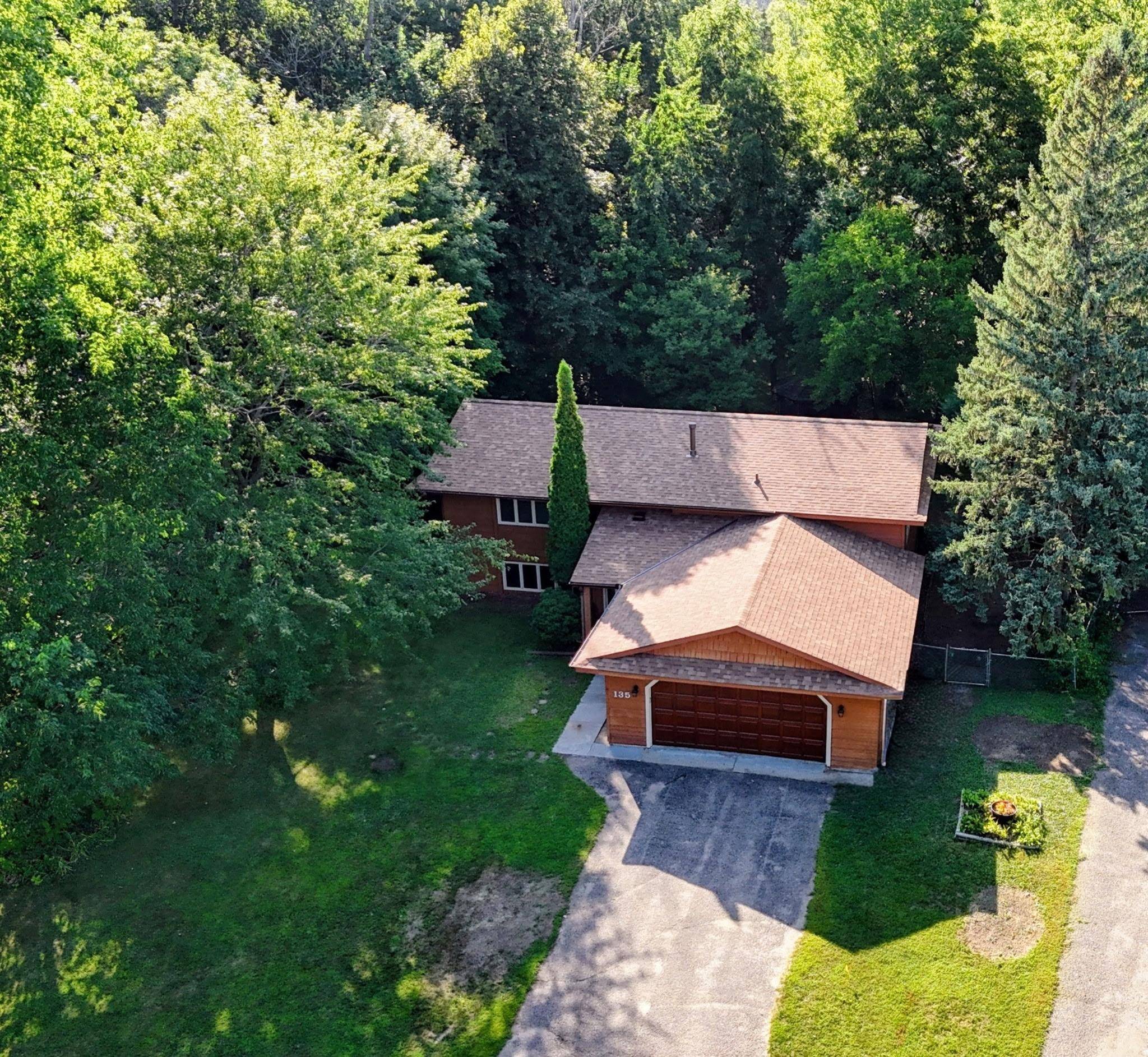 135 Pleasant LN E, Excelsior, MN 55331