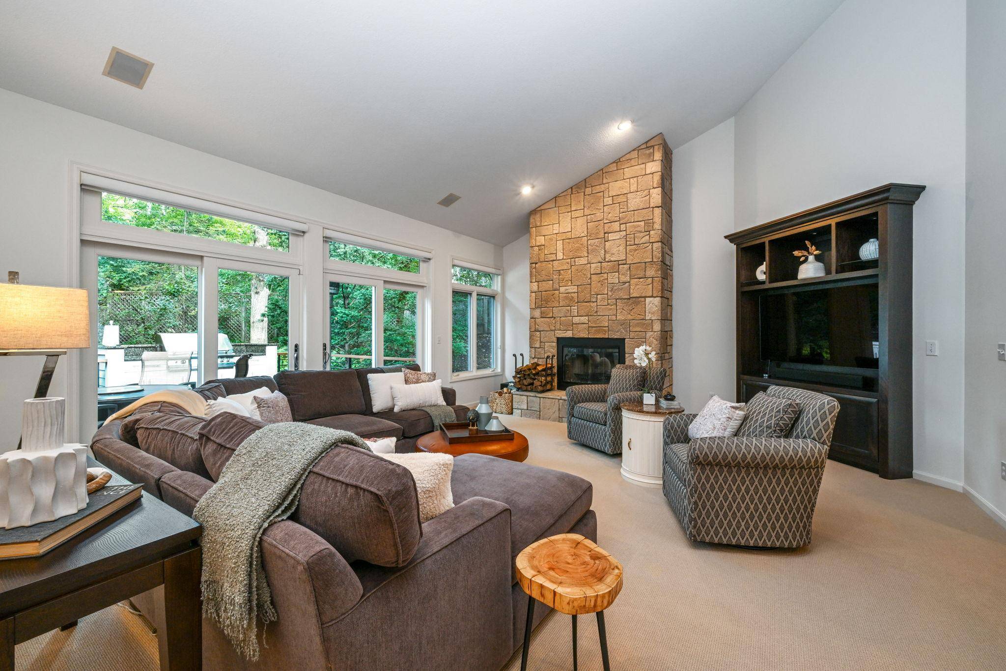 4541 Meadow RD, Edina, MN 55424