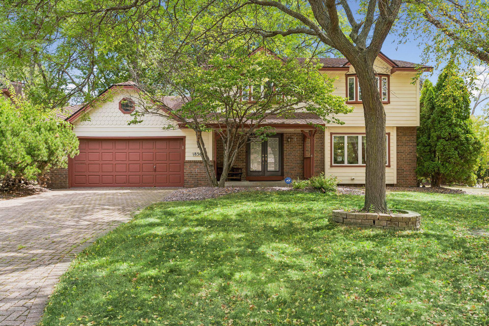 1836 Prior AVE N, Falcon Heights, MN 55113