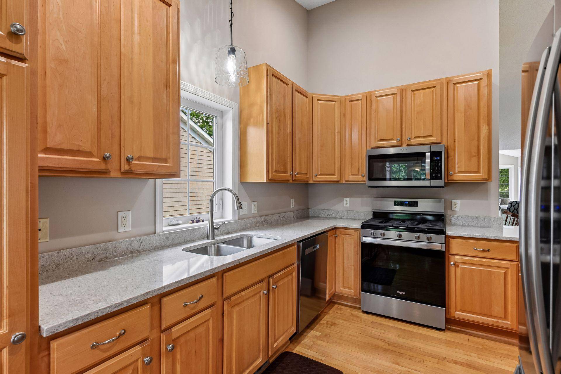 8972 Deer Run DR, Victoria, MN 55386
