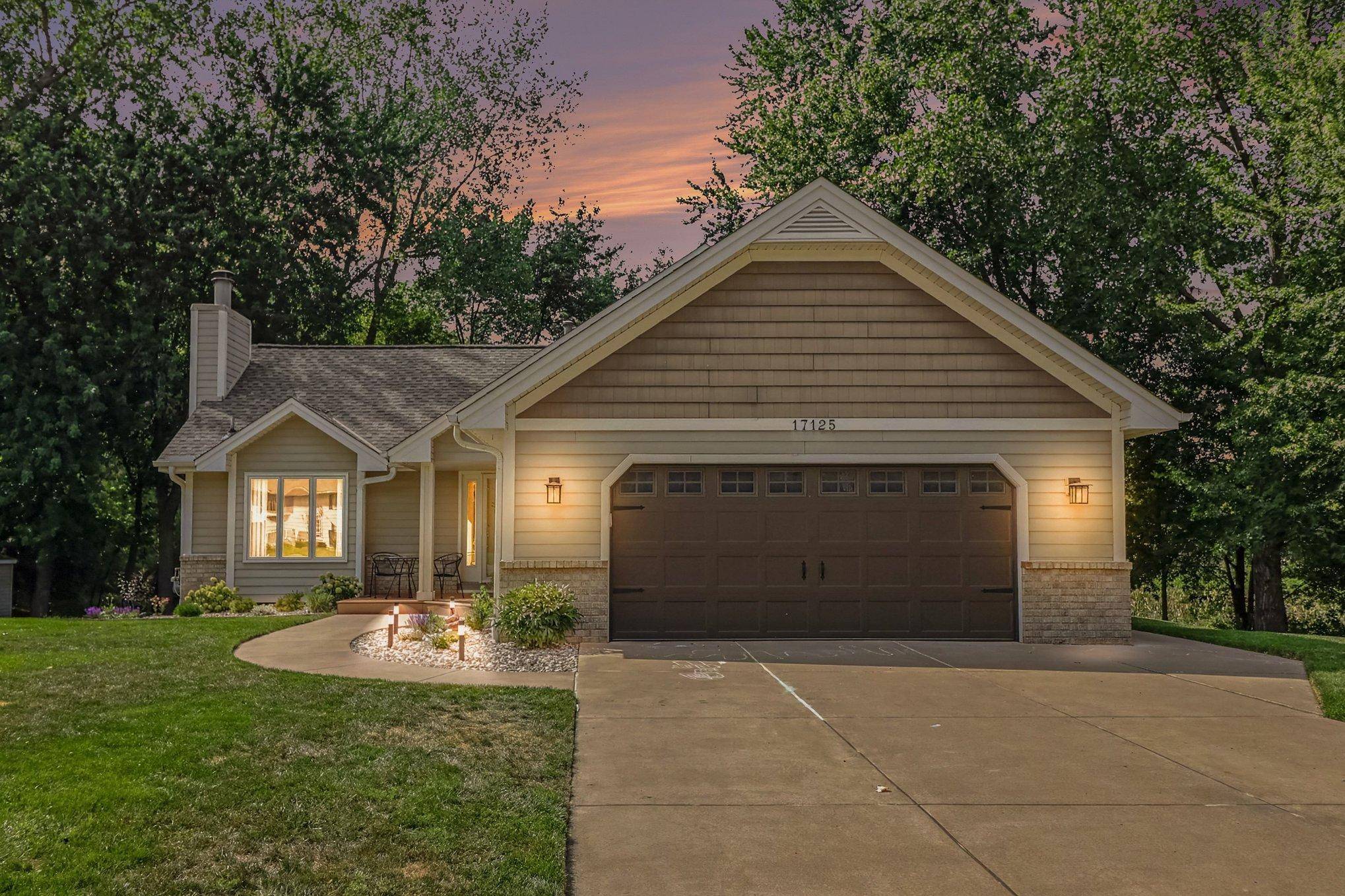 17125 Hershey CT, Lakeville, MN 55044
