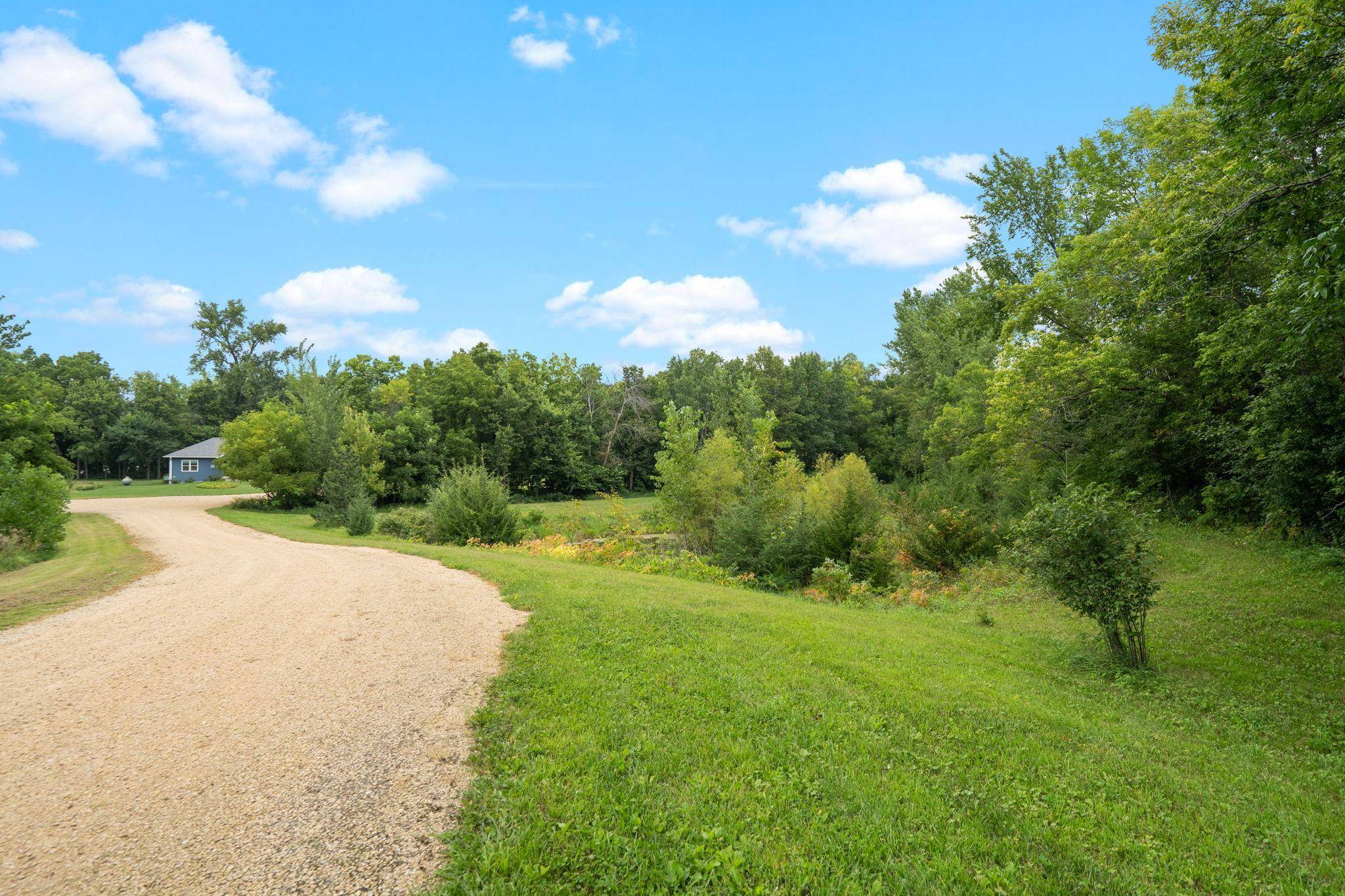 40970 35 ST, Janesville, MN 56048