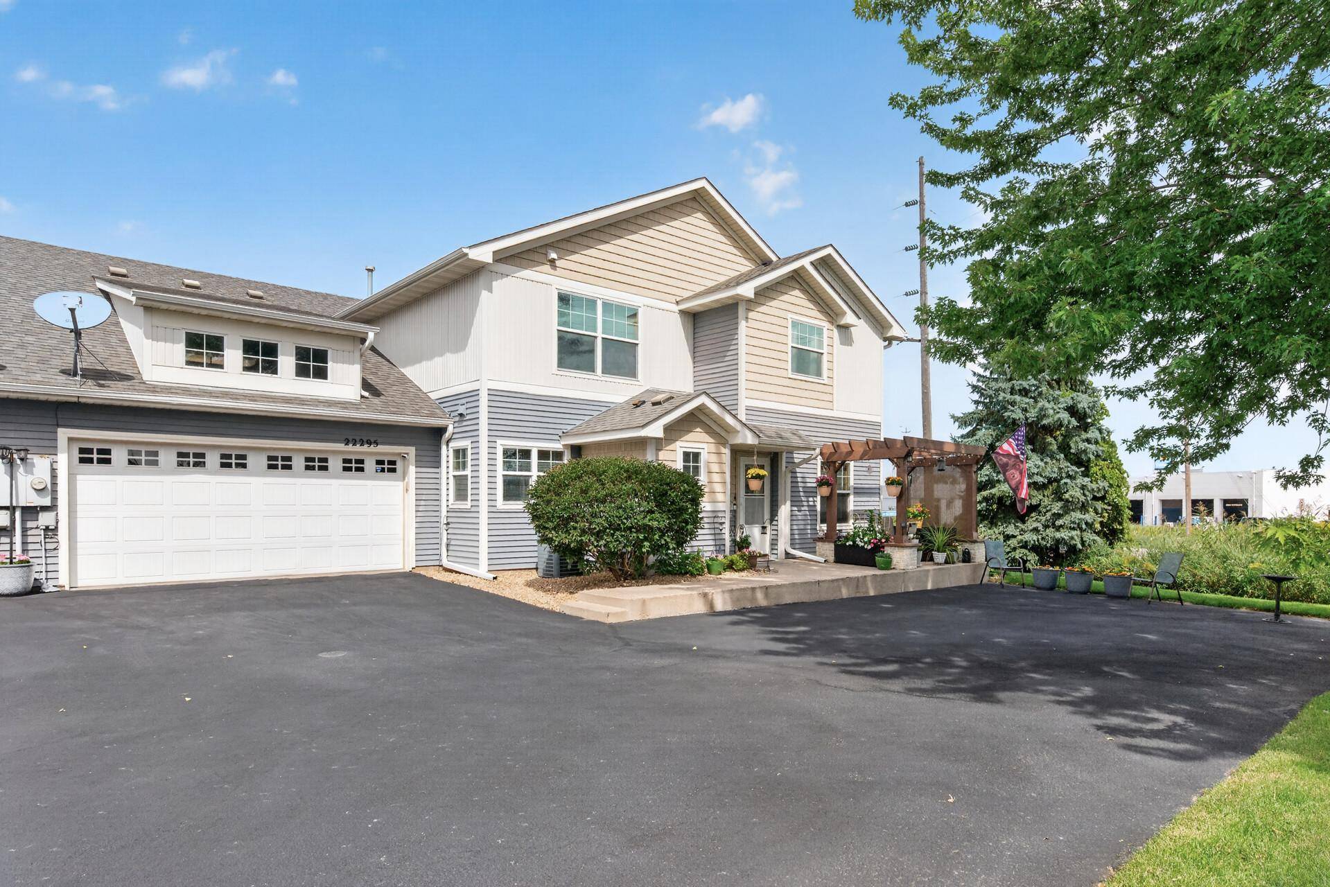 22295 Cameo CT, Forest Lake, MN 55025