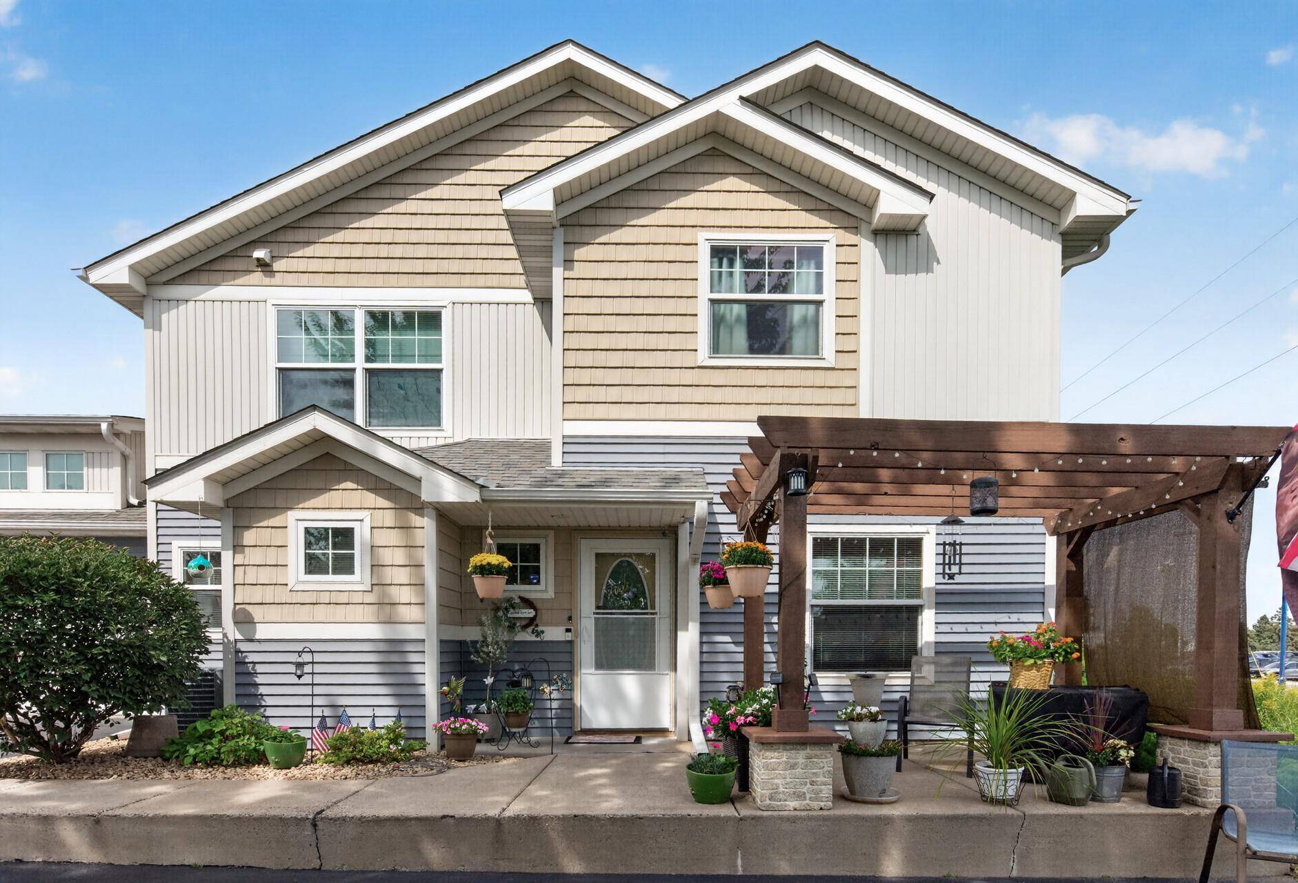 22295 Cameo CT, Forest Lake, MN 55025