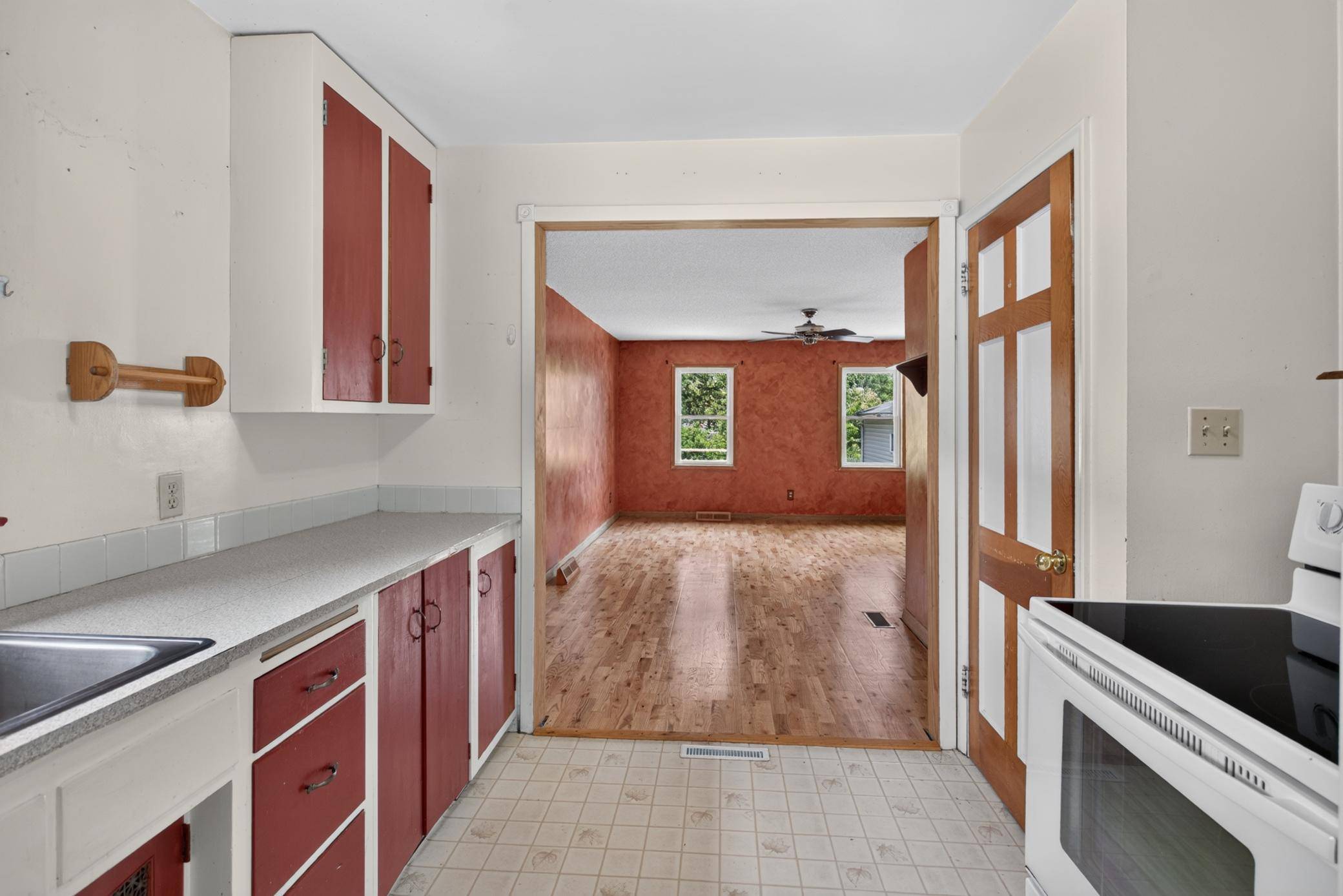 6800 W 26th ST, Saint Louis Park, MN 55426