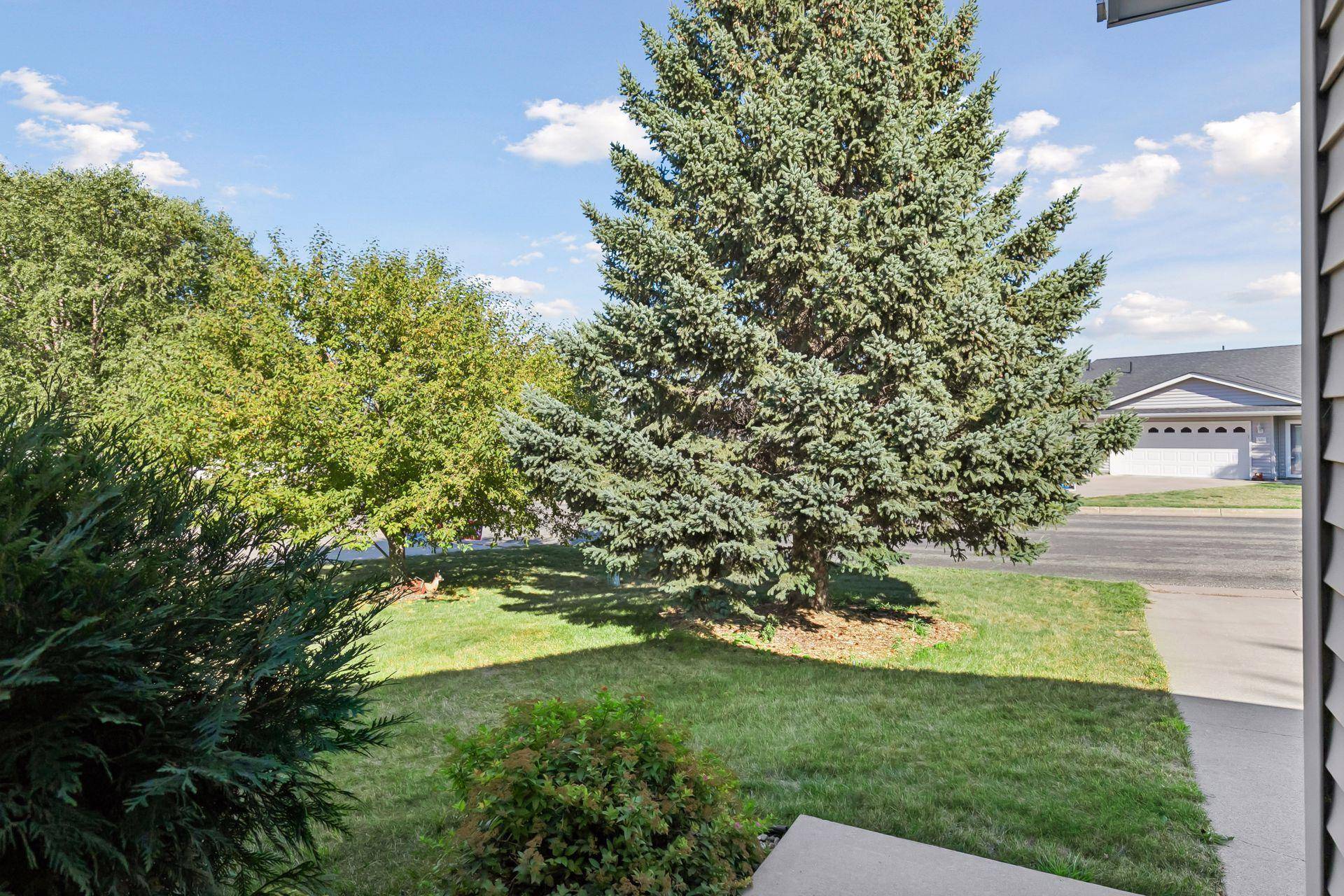 527 4th Circle DR SE, Lonsdale, MN 55046