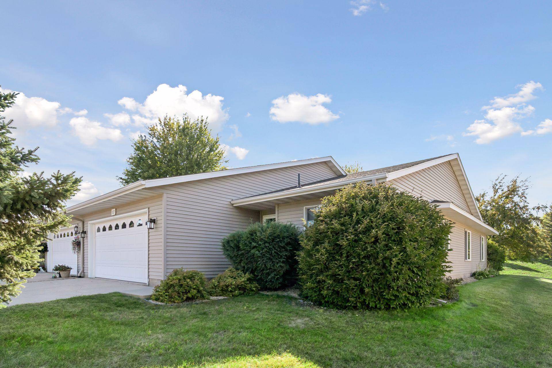 527 4th Circle DR SE, Lonsdale, MN 55046