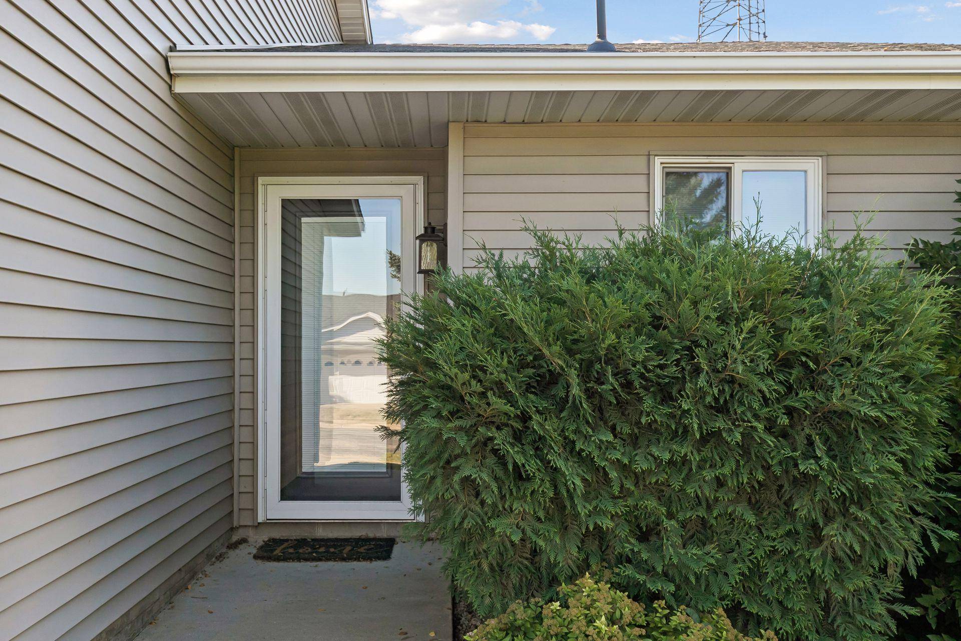 527 4th Circle DR SE, Lonsdale, MN 55046