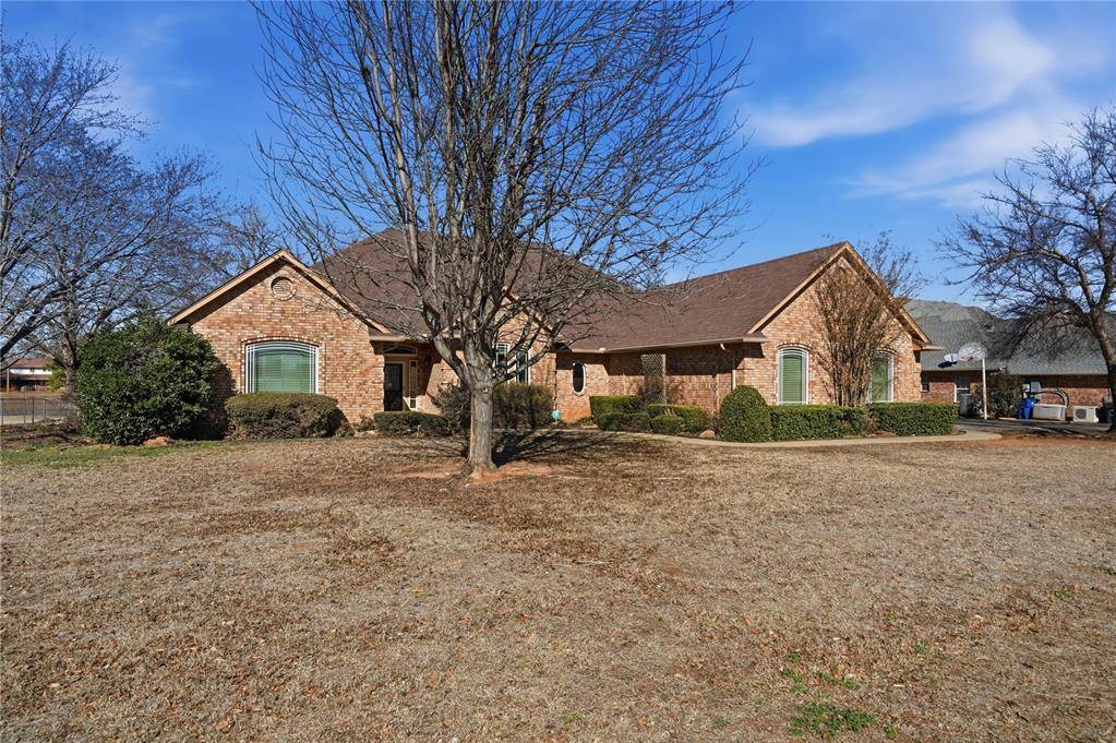 3304 Pondridge RD, Chickasha, OK 73018