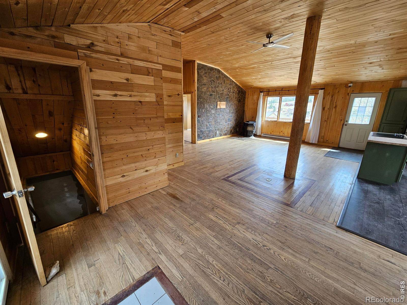 291 Palisade Mountain DR, Drake, CO 80515
