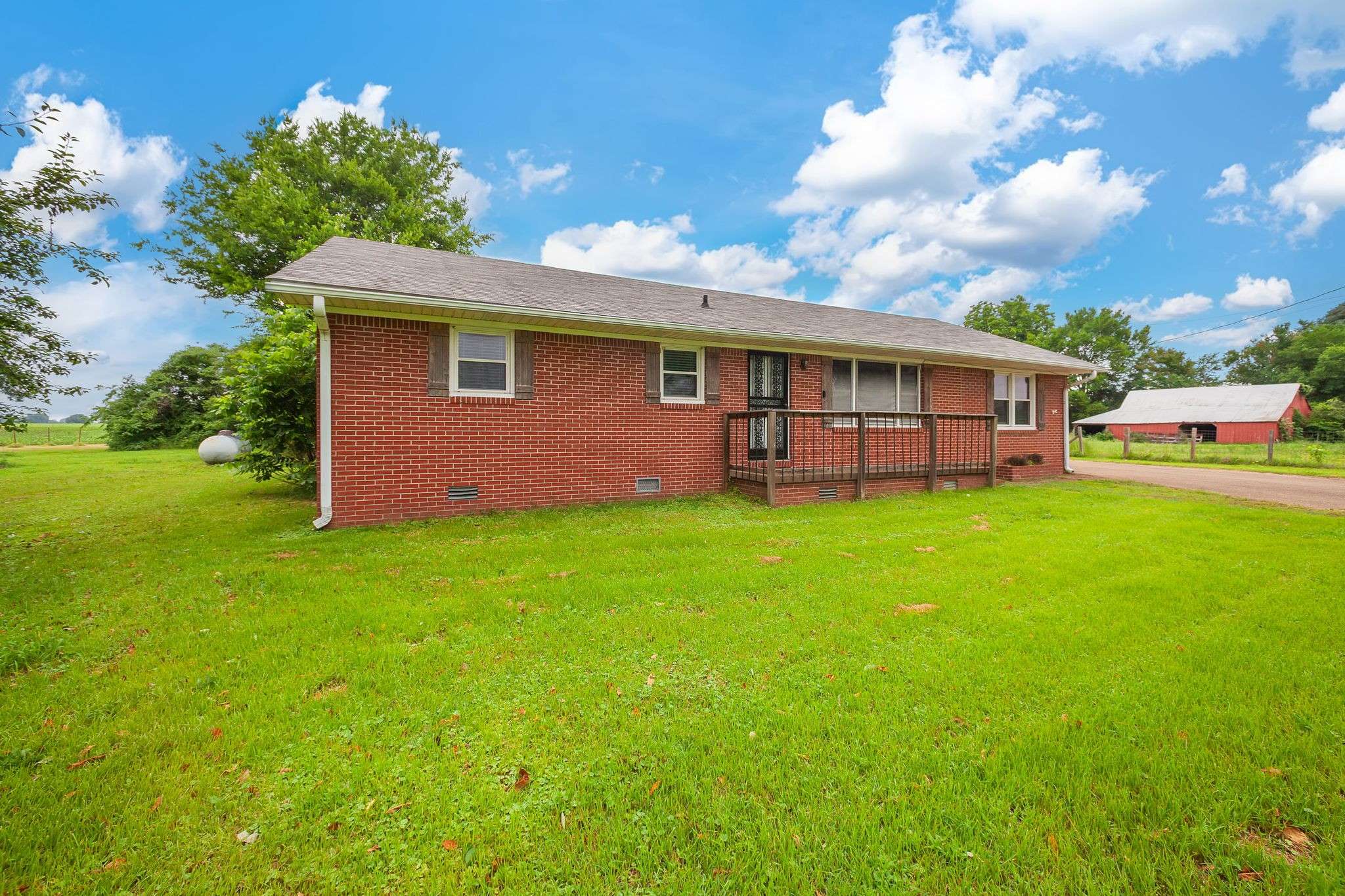 1921 Nance Rd, Alamo, TN 38001