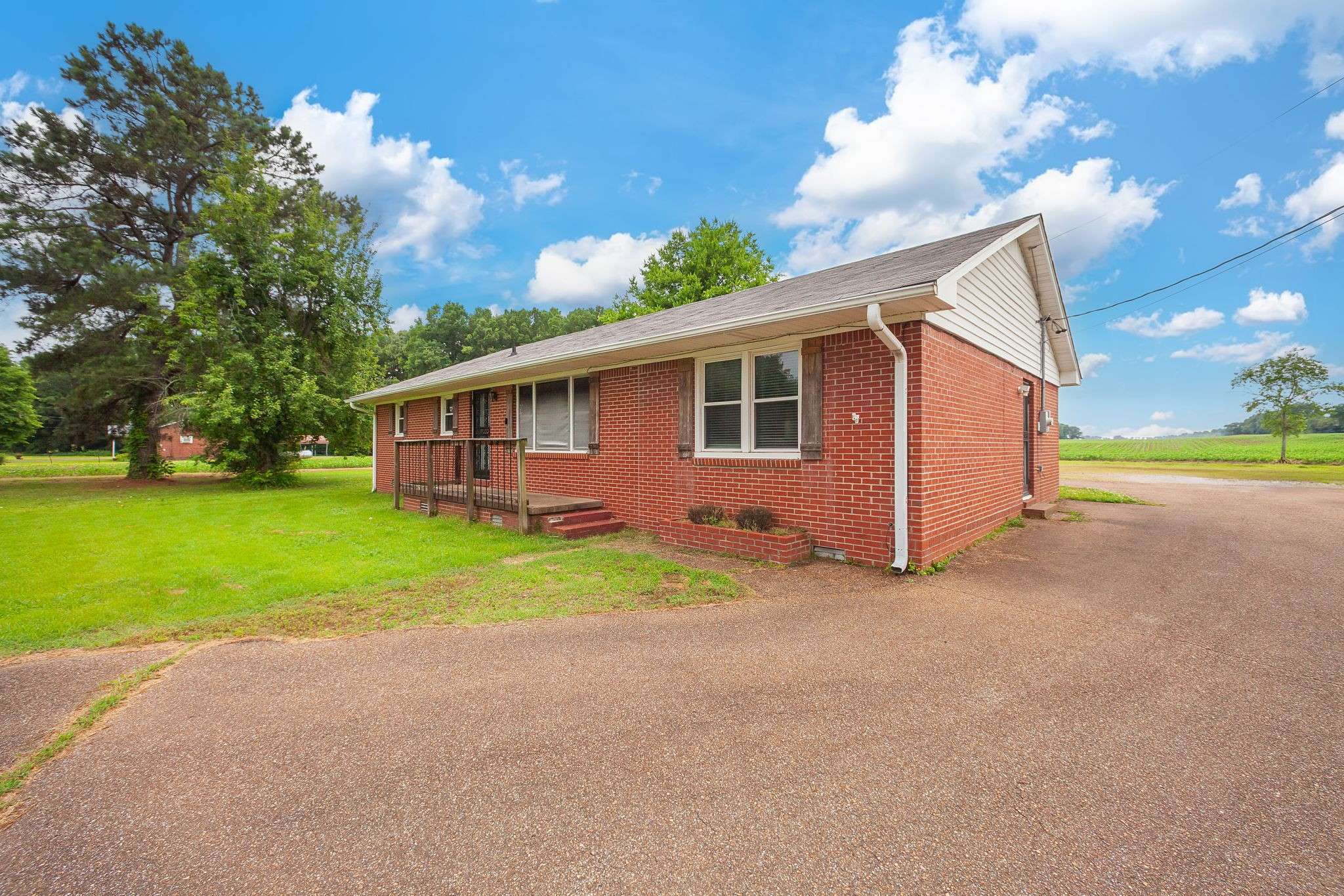 1921 Nance Rd, Alamo, TN 38001