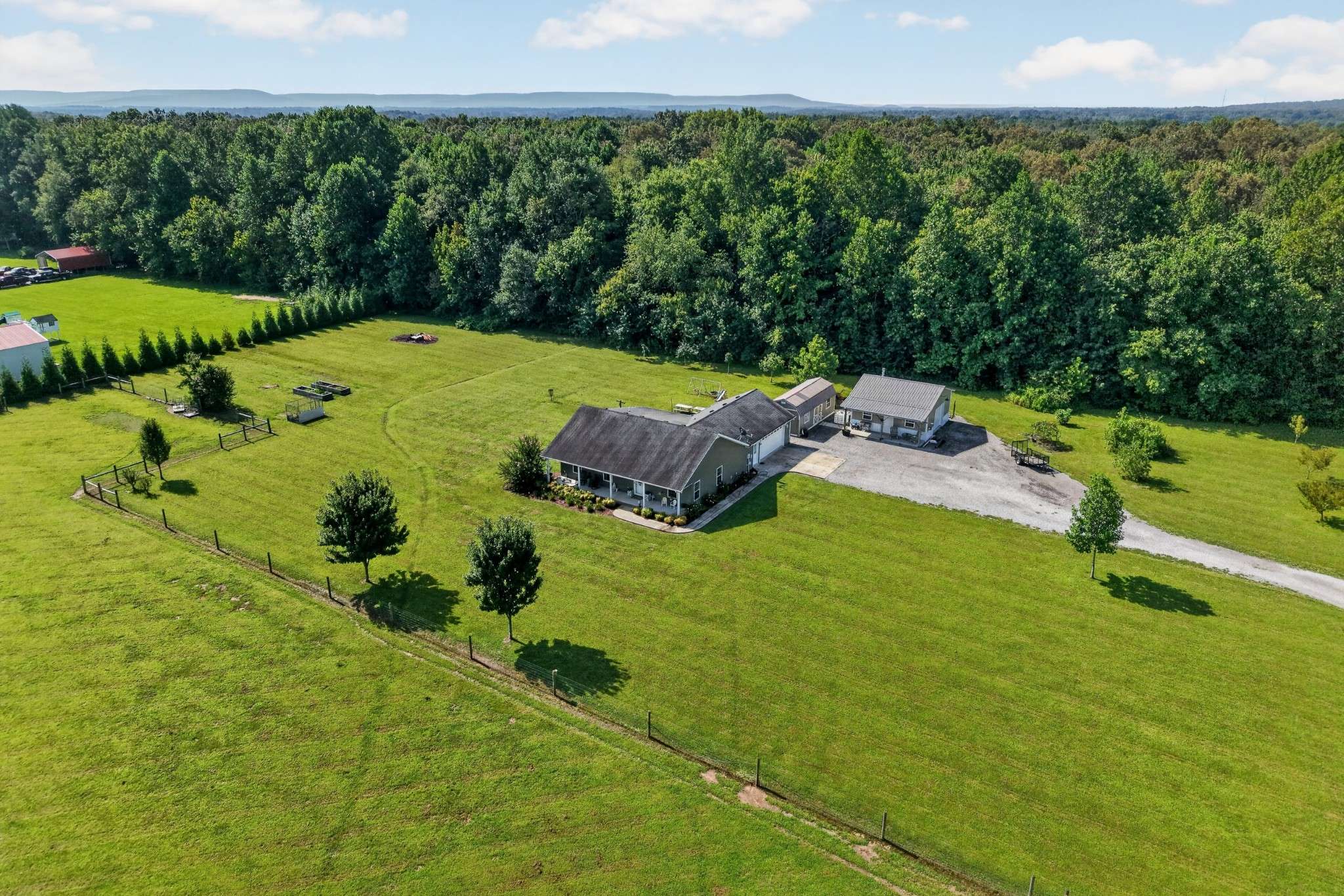 130 Bell Rd, Morrison, TN 37357