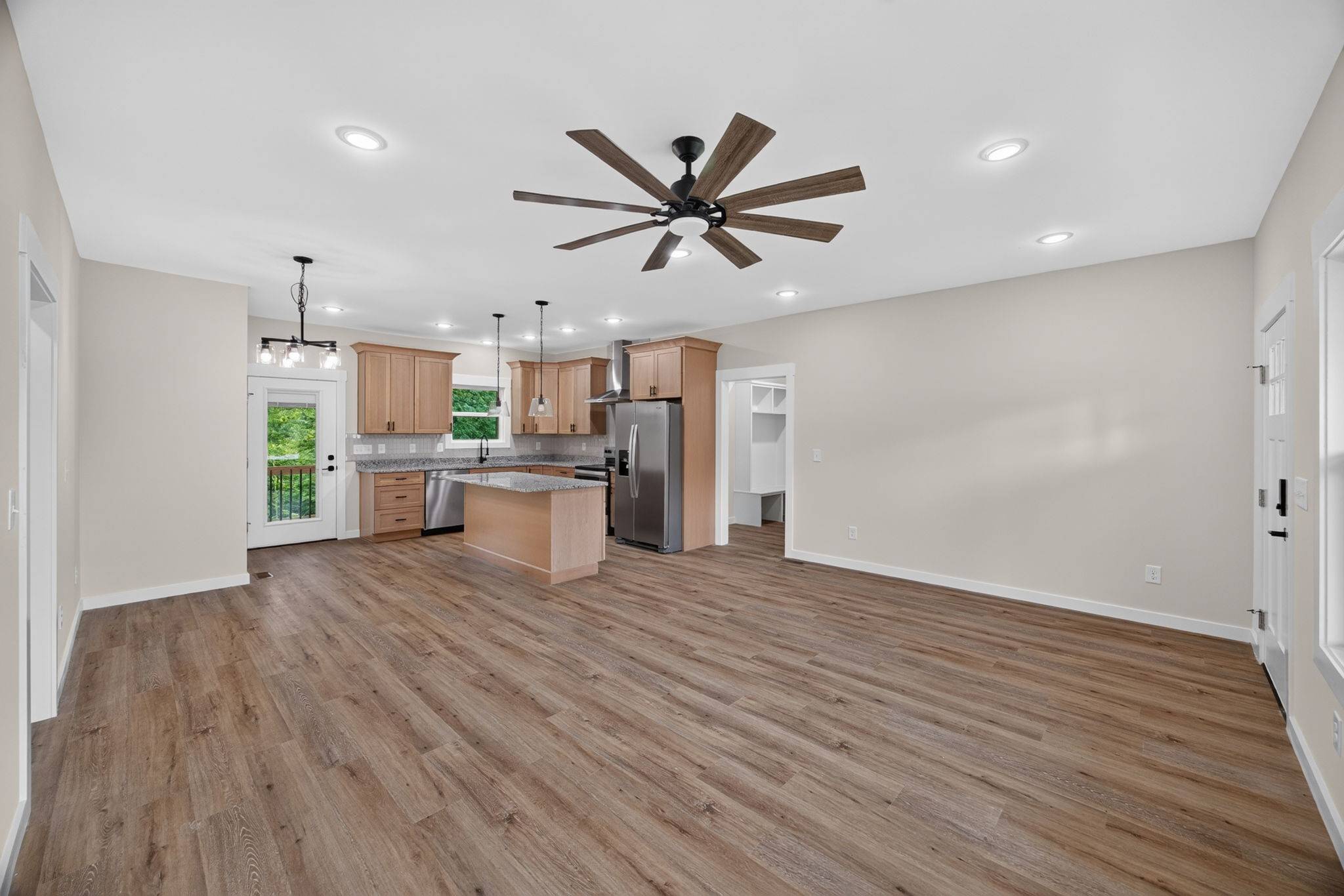 8634 Holmes Creek Rd, Smithville, TN 37166