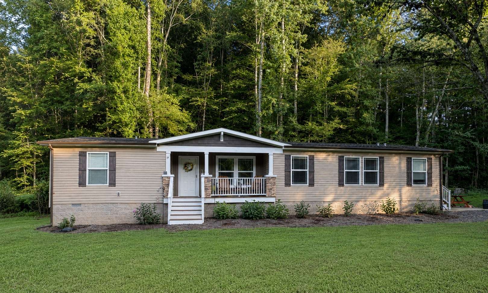 333 Keel Hollow Rd, Dover, TN 37058