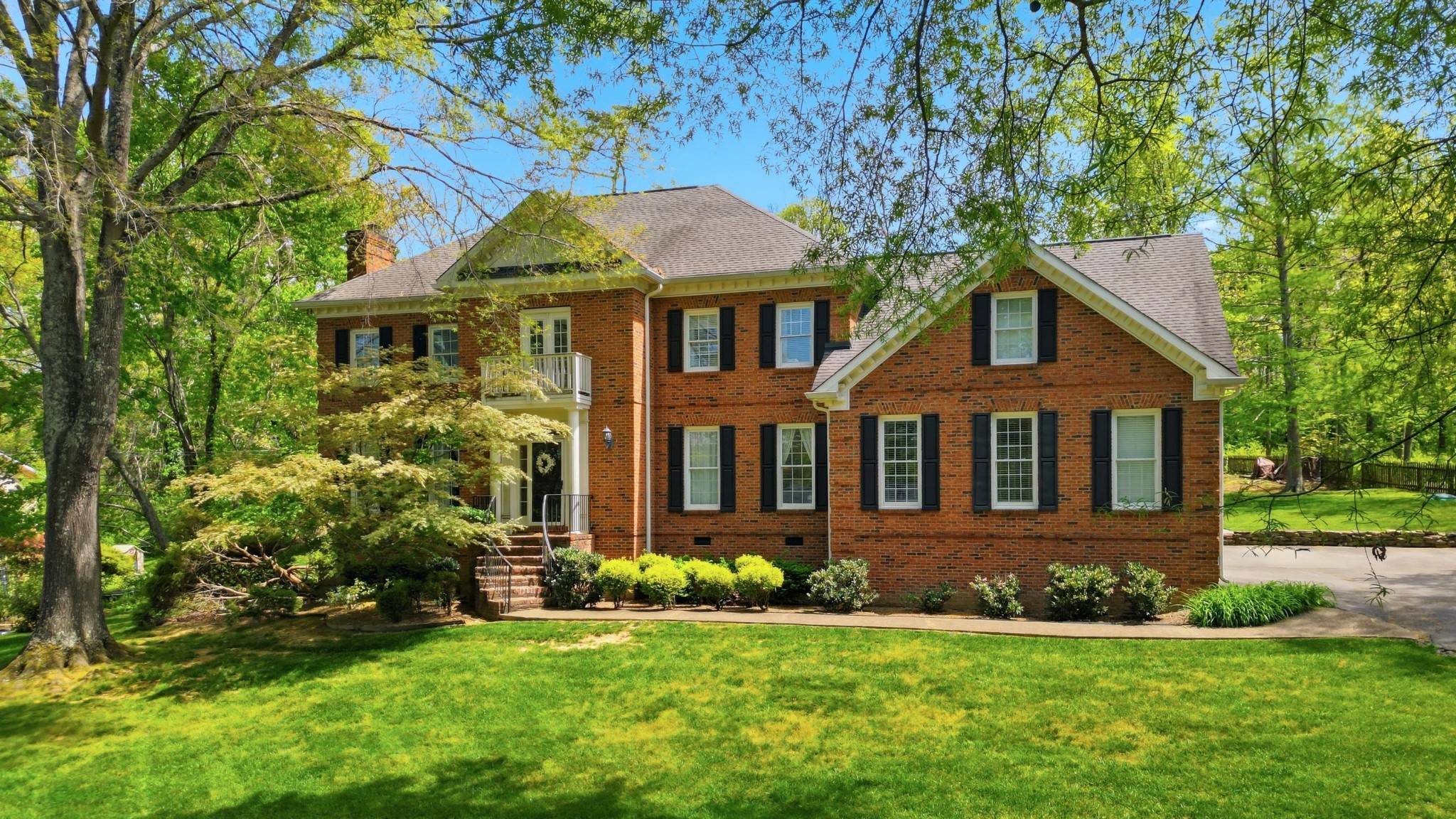 15 Middle Creek Road, Signal Mountain, TN 37377