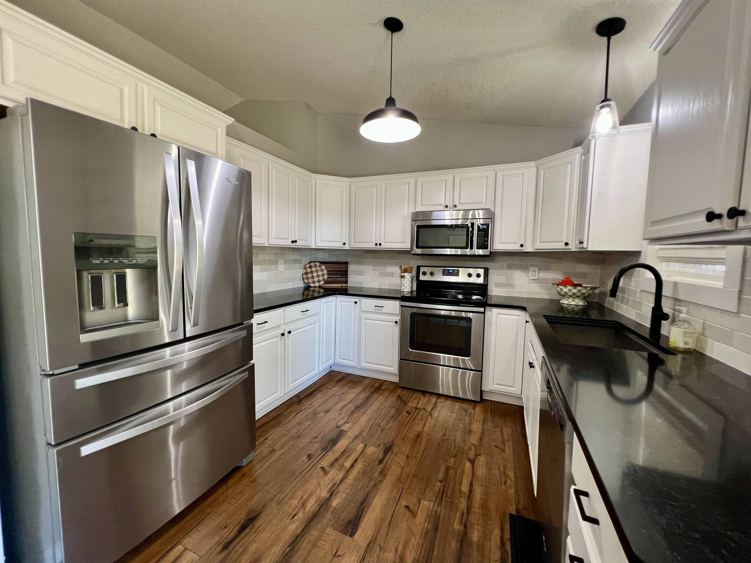 1100 Forrest Glenn, Arkansas City, KS 67005