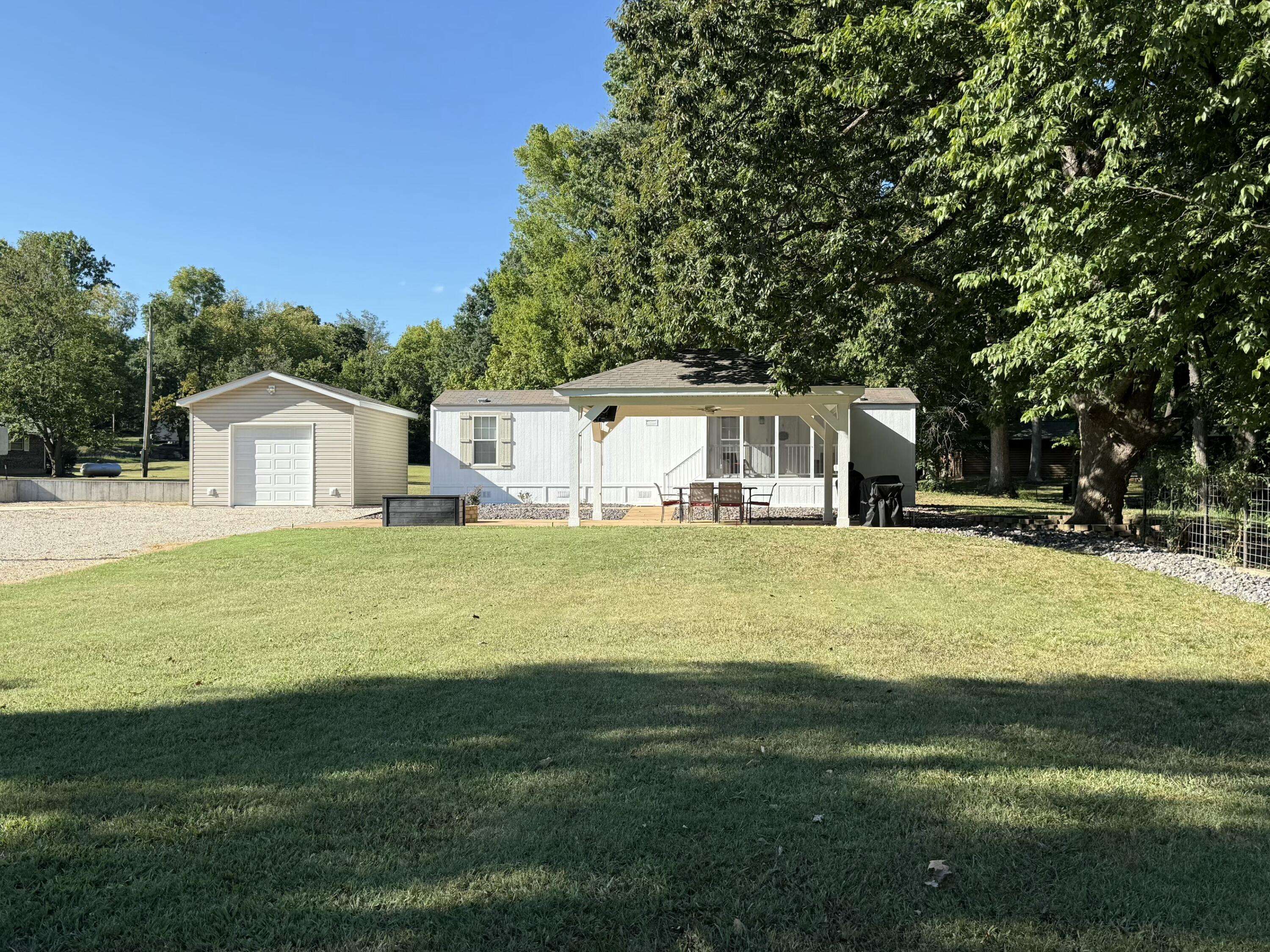 16247 Tom Akers RD, Eminence, MO 65466