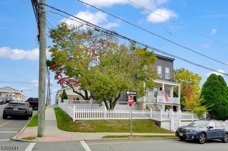 126 MacArthur Ave, Garfield City, NJ 07026
