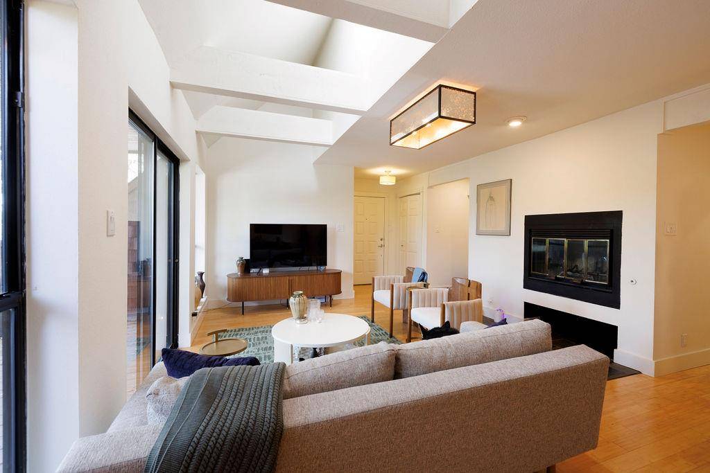 7320 Cave HOLW, Austin, TX 78750