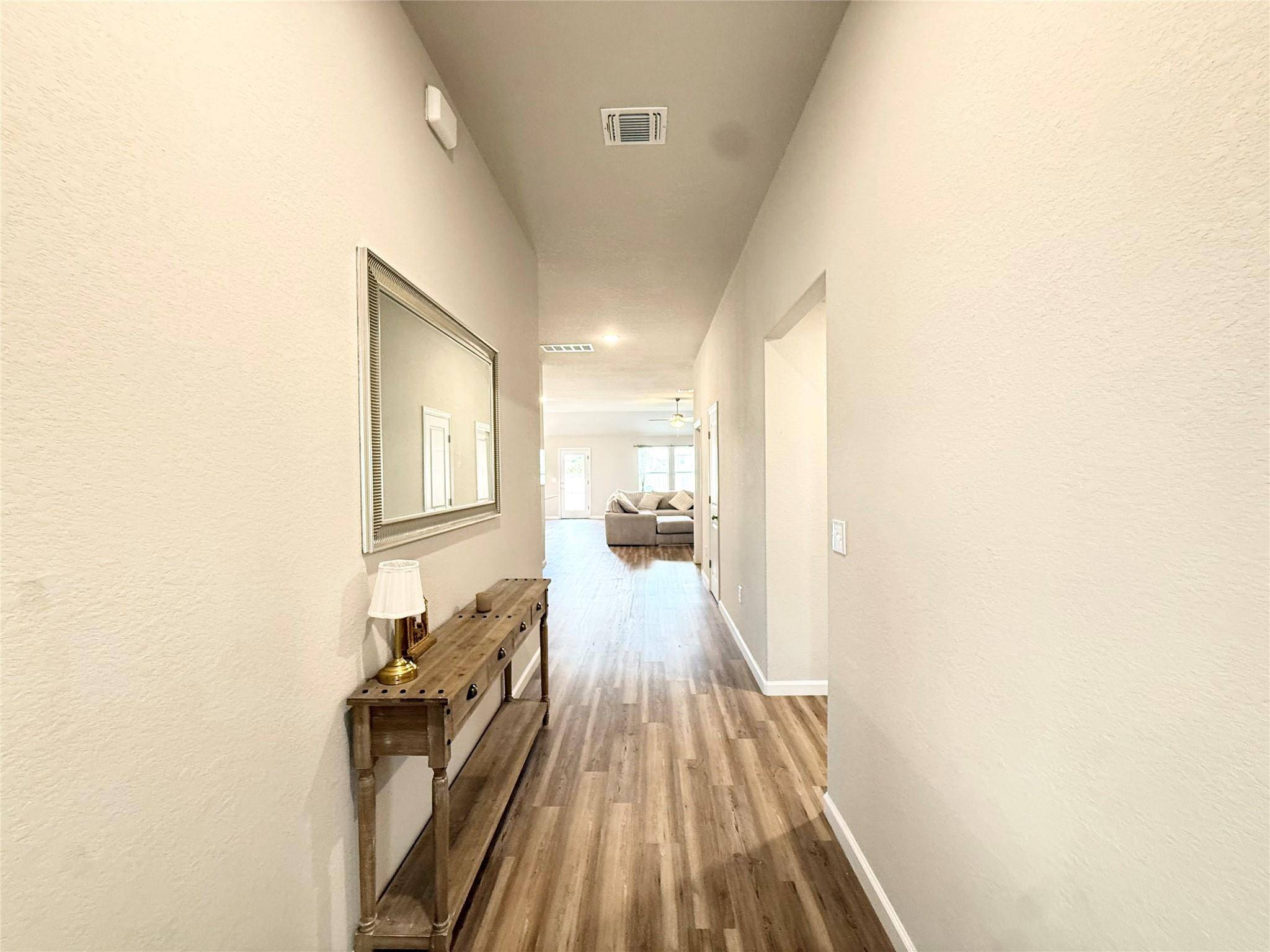 142 Periwinkle LN, Bastrop, TX 78602