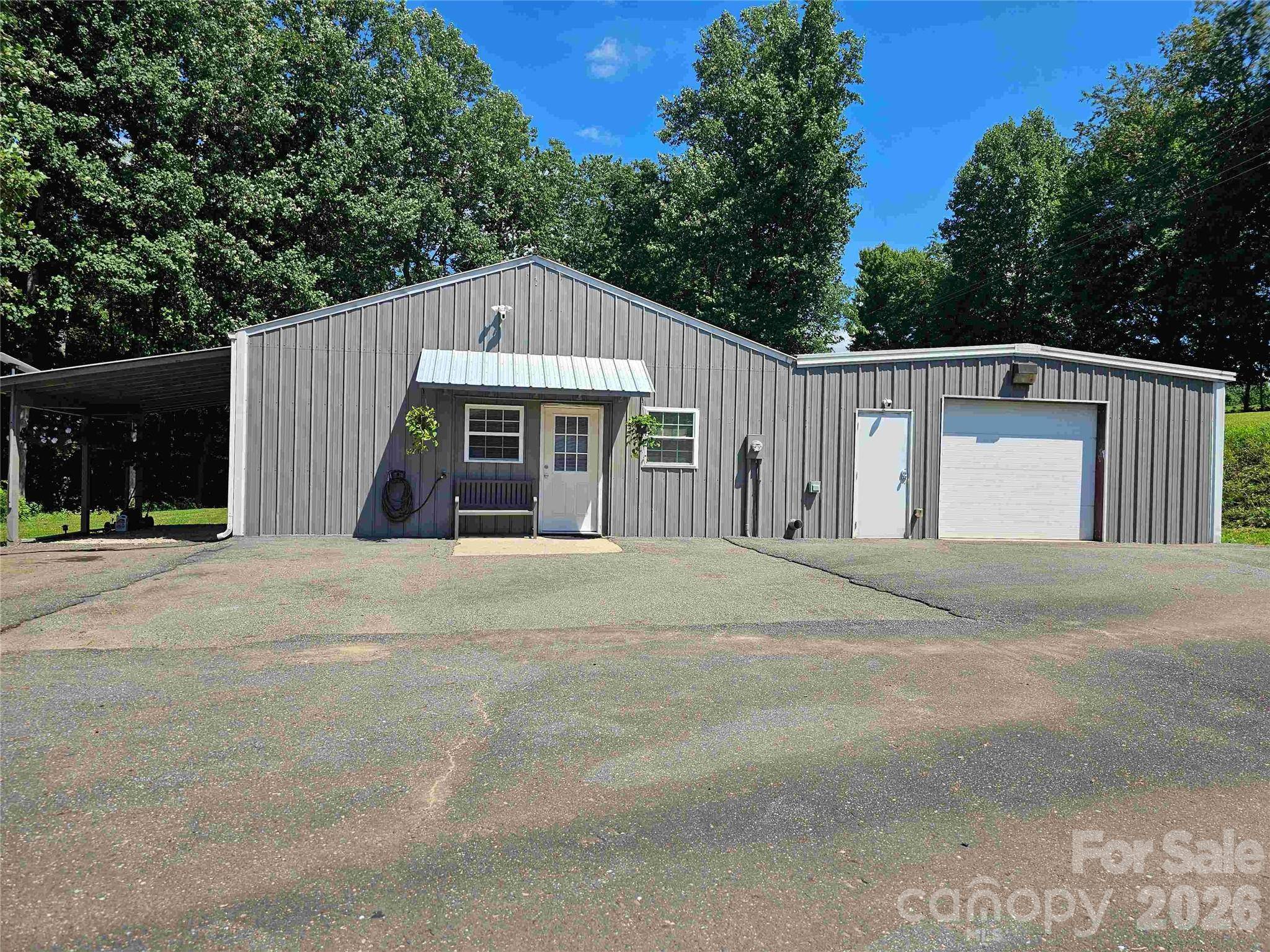 669 Old Lowgap RD, Mount Airy, NC 27030