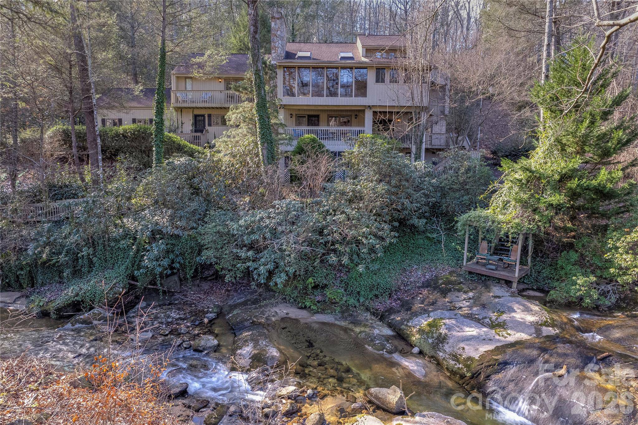 171 Fairway DR, Lake Lure, NC 28746