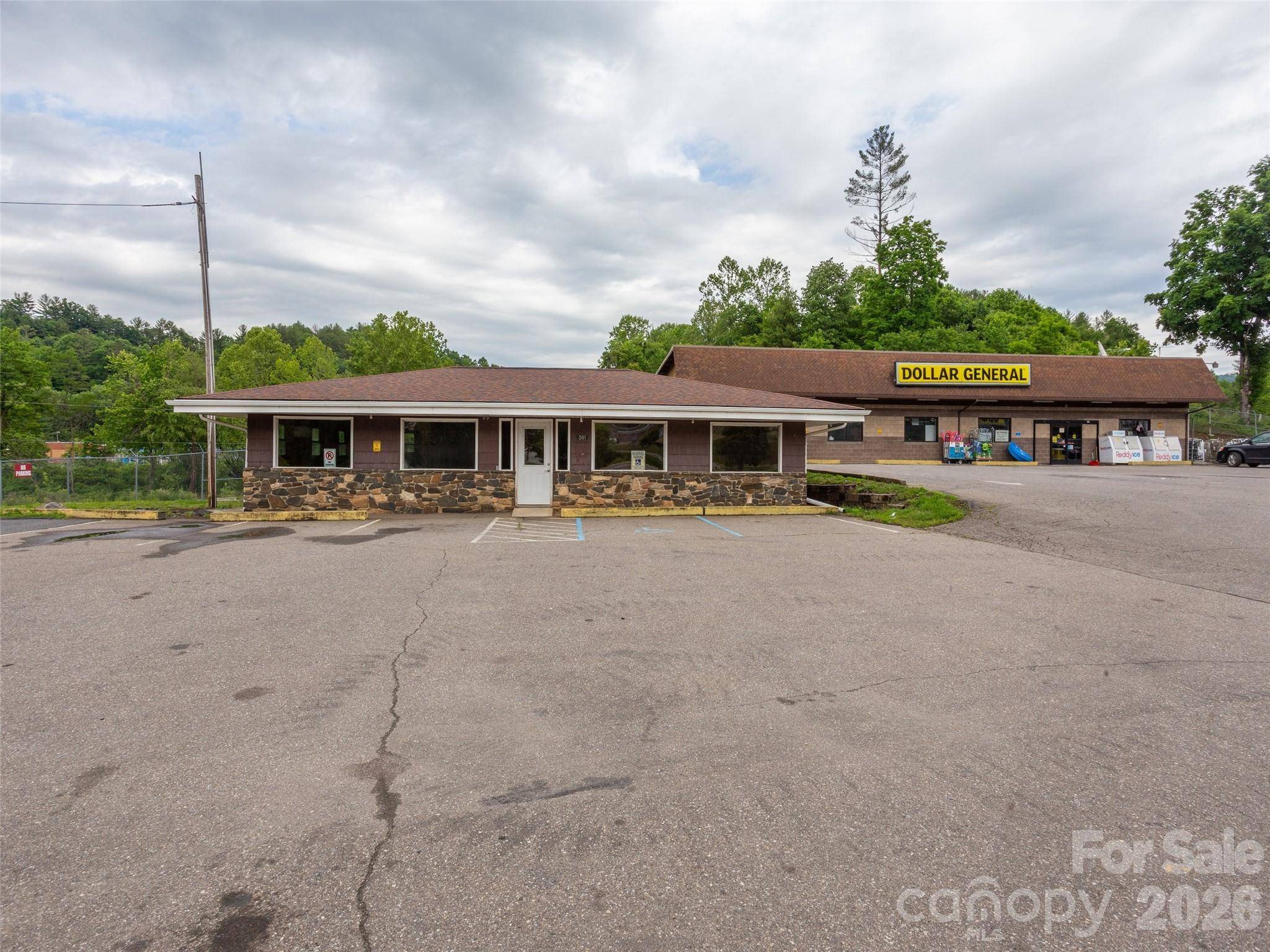 395 Crimson Laurel WAY, Bakersville, NC 28705