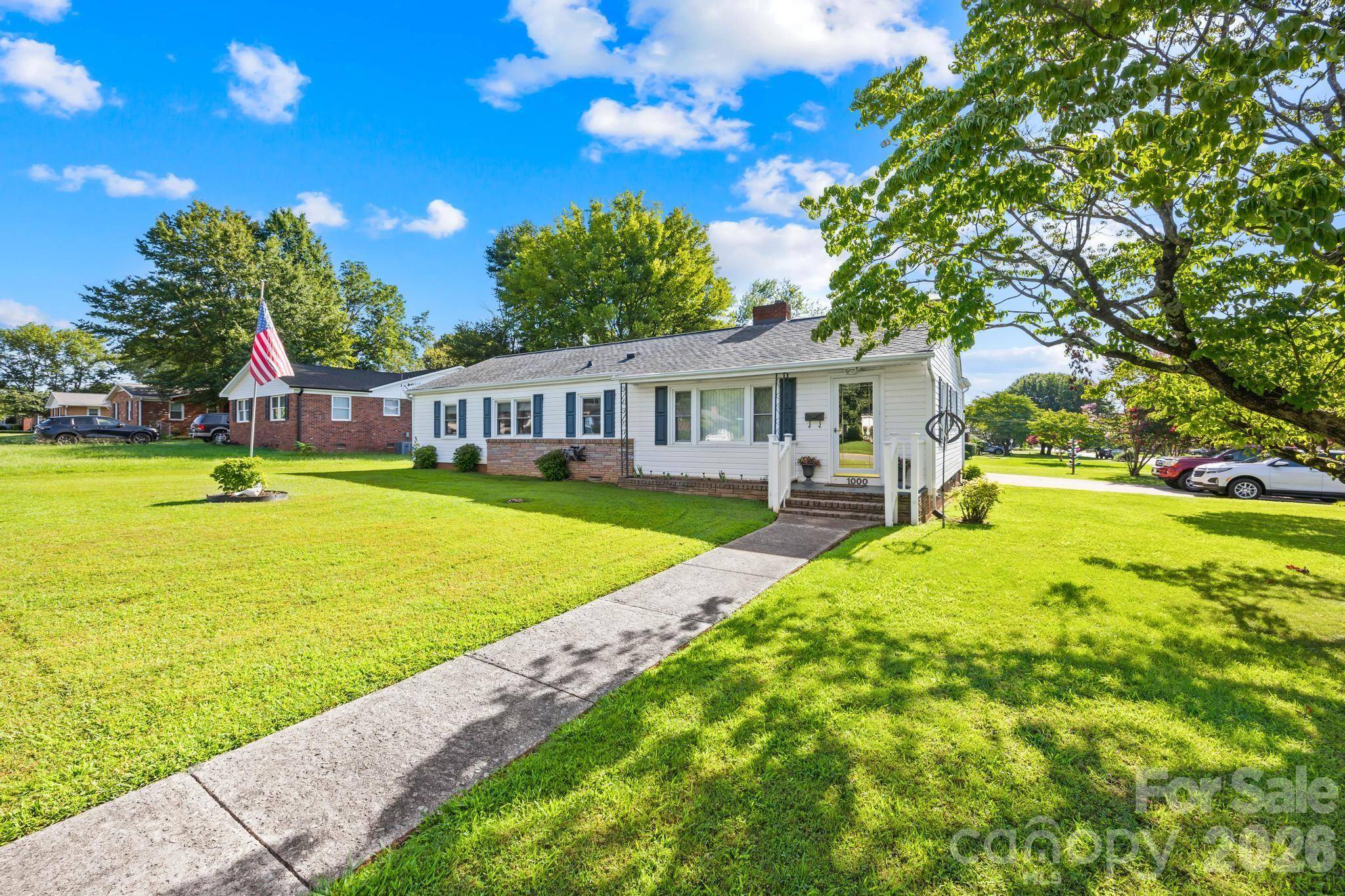 1000 Radio RD, Statesville, NC 28677
