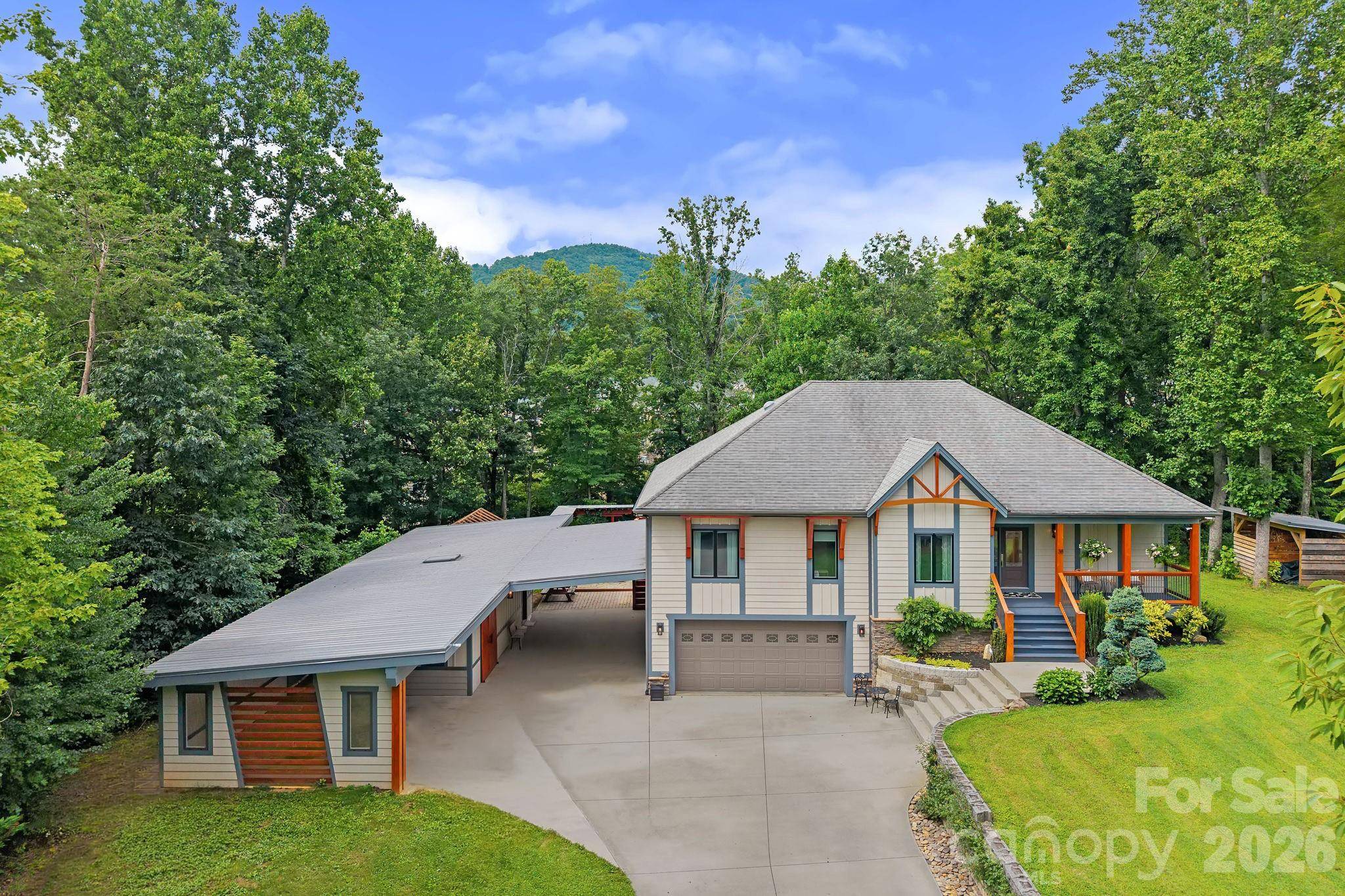 38 Little Forest DR, Asheville, NC 28806