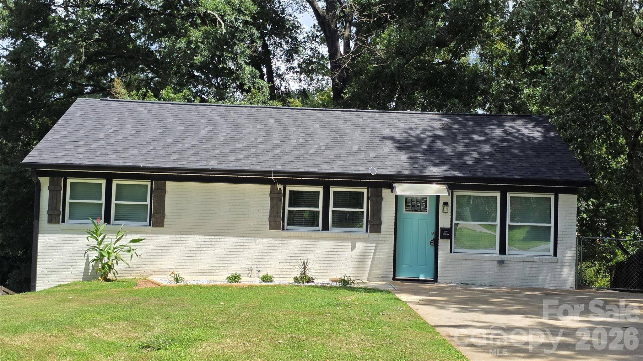 513 E Ohio AVE, Bessemer City, NC 28016