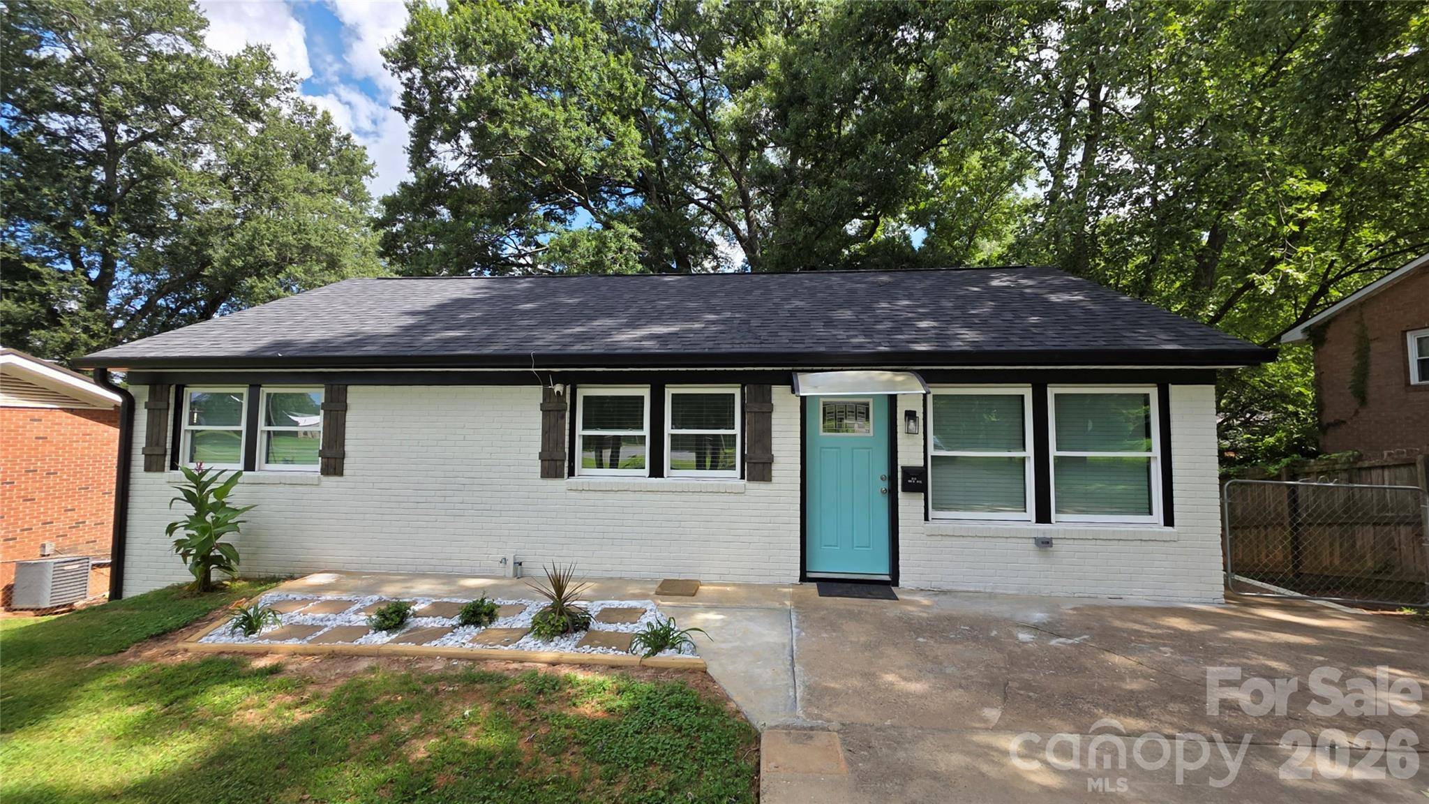 513 E Ohio AVE, Bessemer City, NC 28016