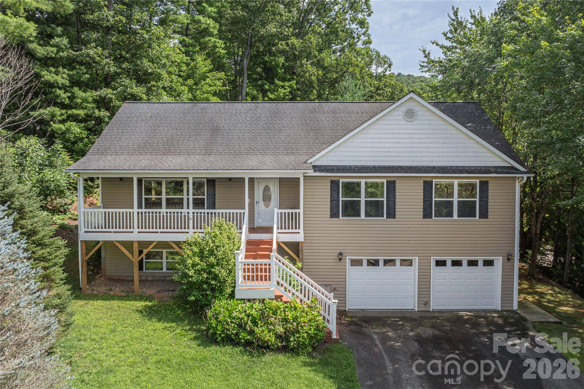 207 Christina CT, Asheville, NC 28806