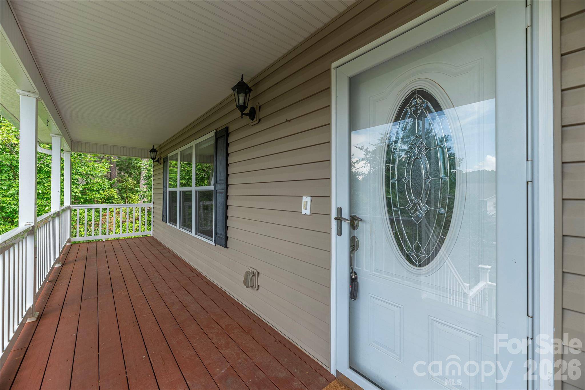 207 Christina CT, Asheville, NC 28806