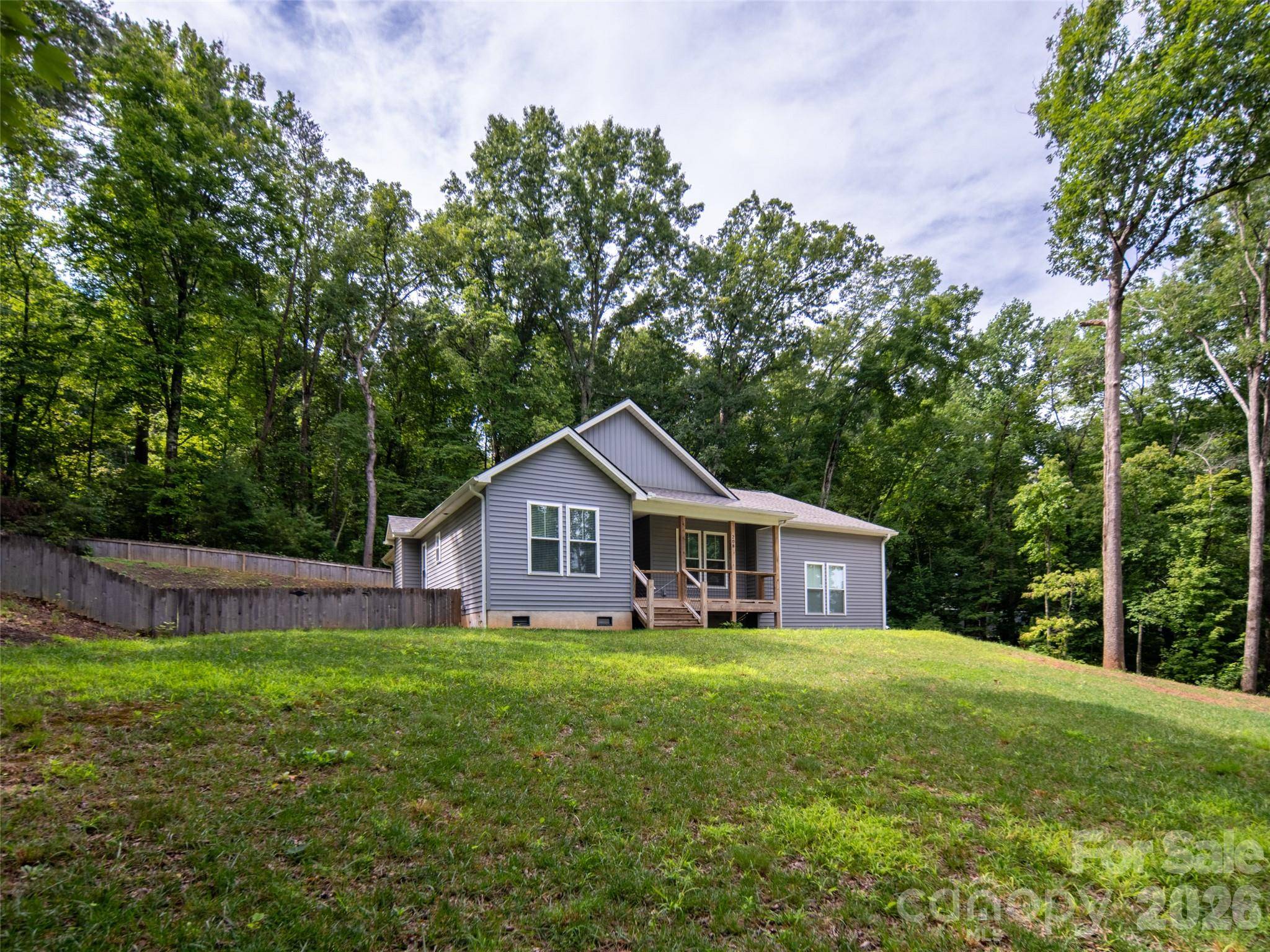 208 Robinson Hollow DR, Candler, NC 28715
