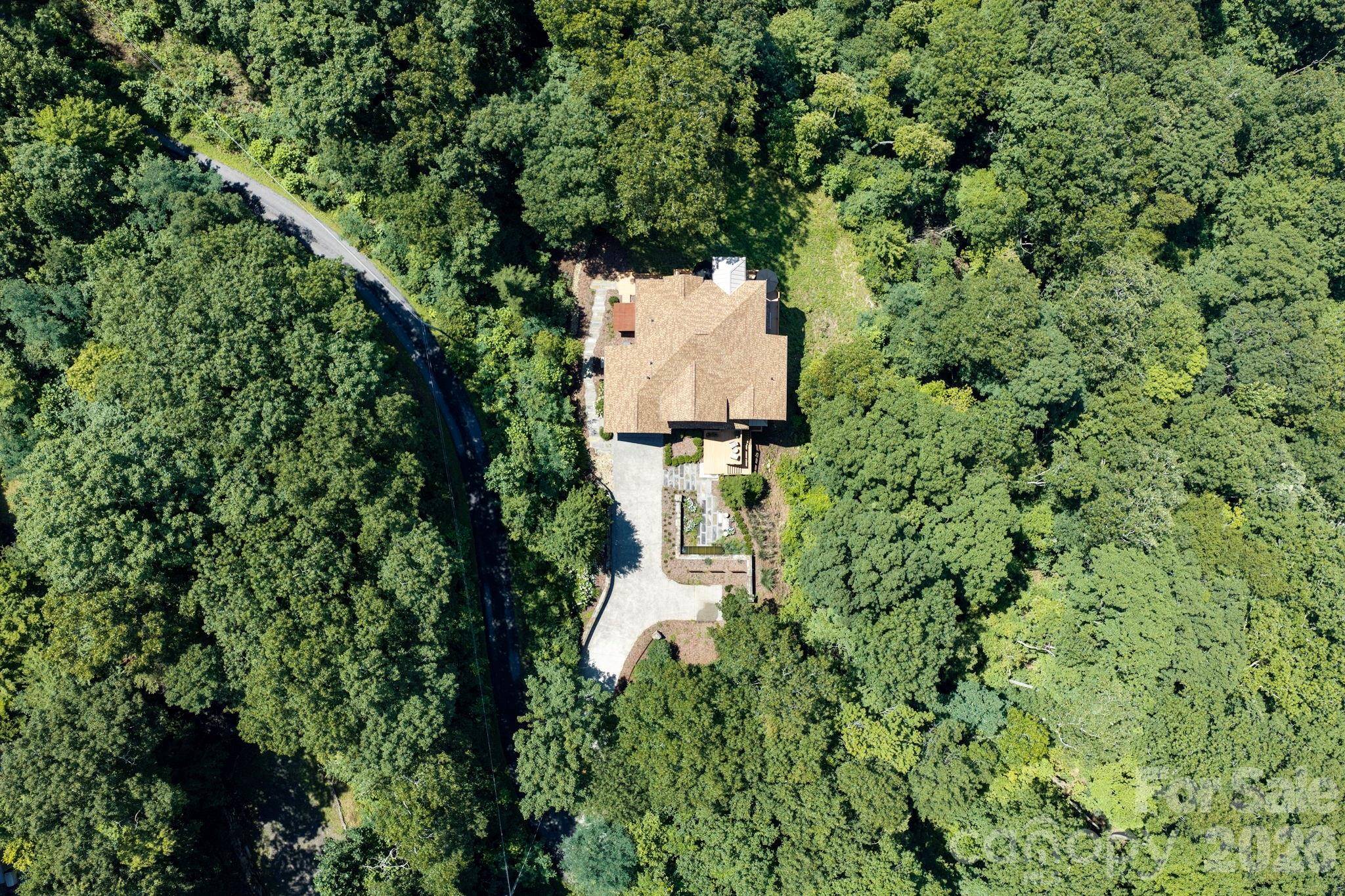 69 Rock Springs RD, Fairview, NC 28730