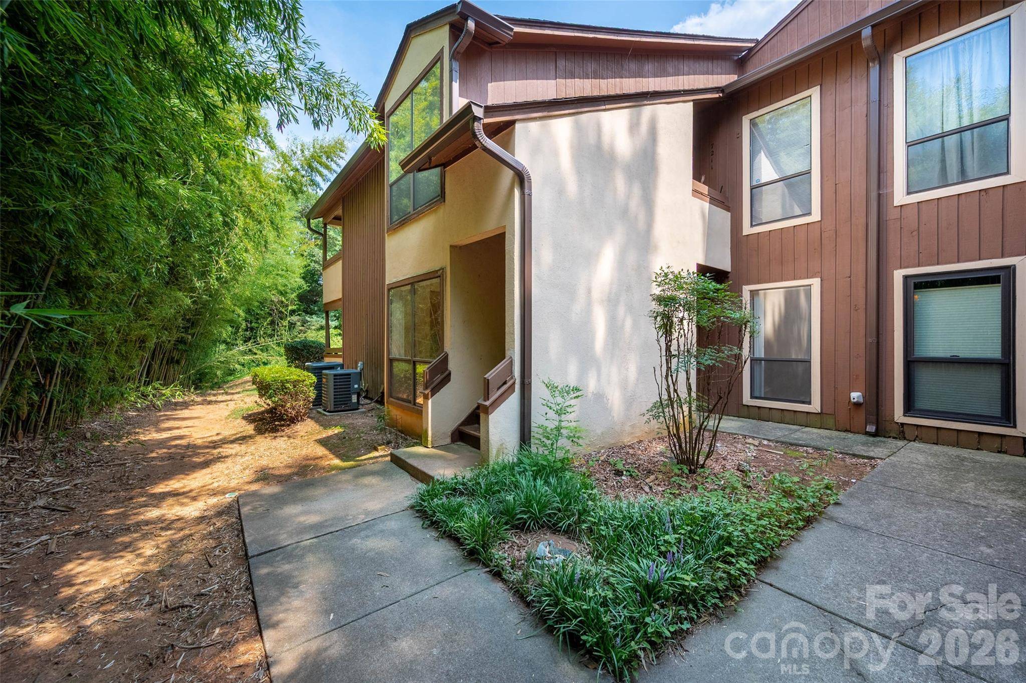 7203 Winery LN, Charlotte, NC 28227